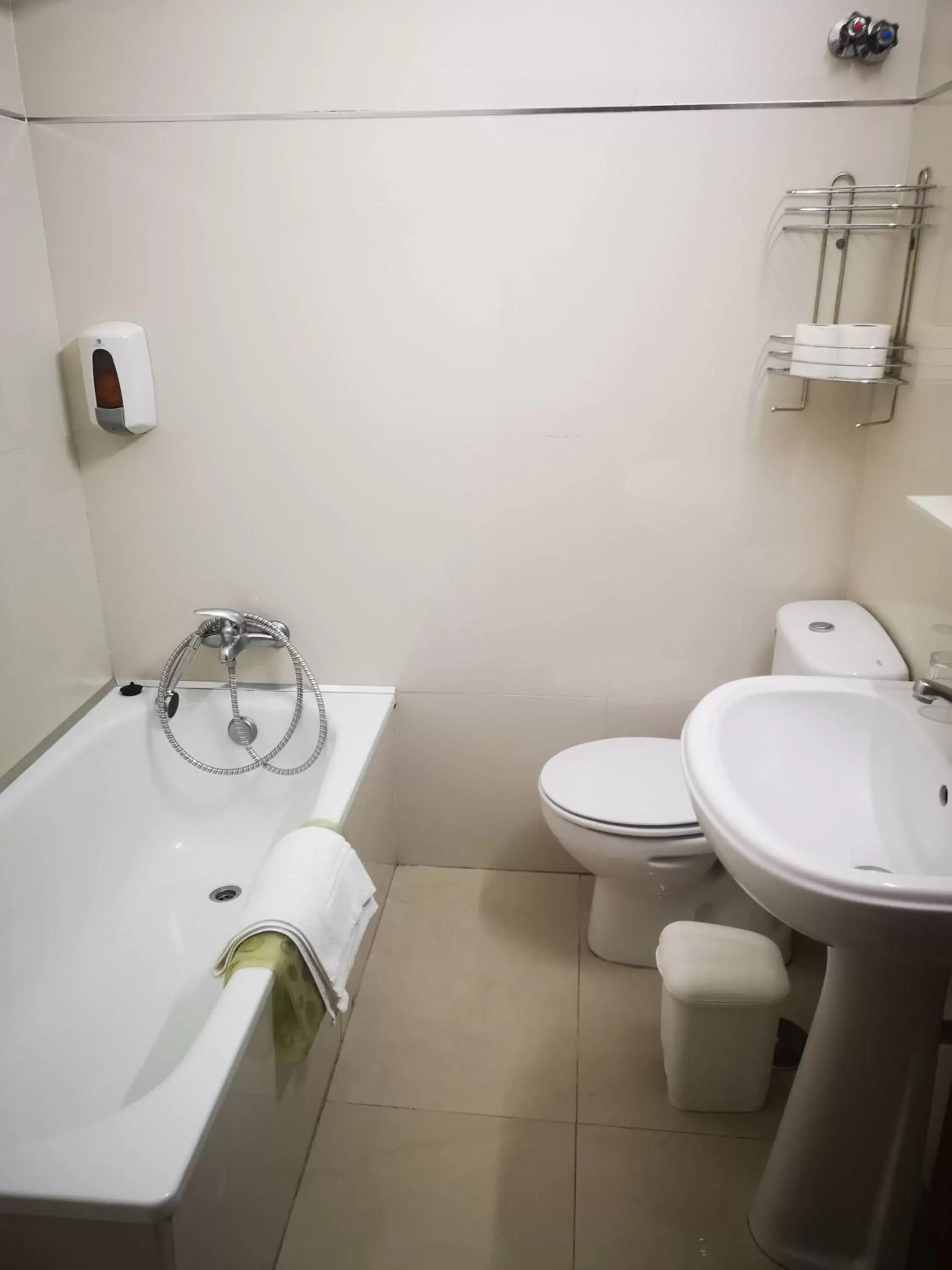 Bathroom in Hotel 4 Estacoes