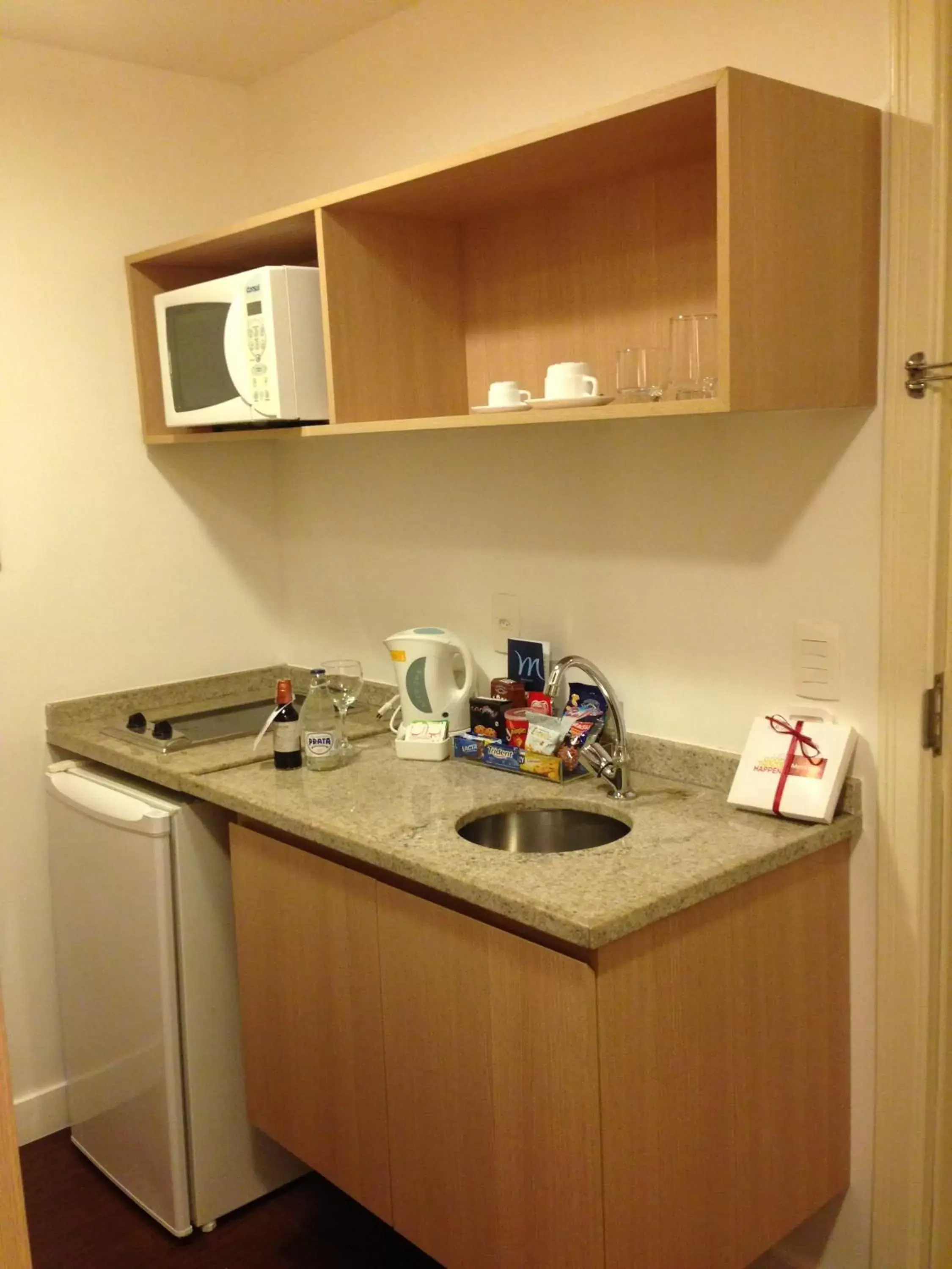 Kitchen or kitchenette, Kitchen/Kitchenette in Mercure Manaus