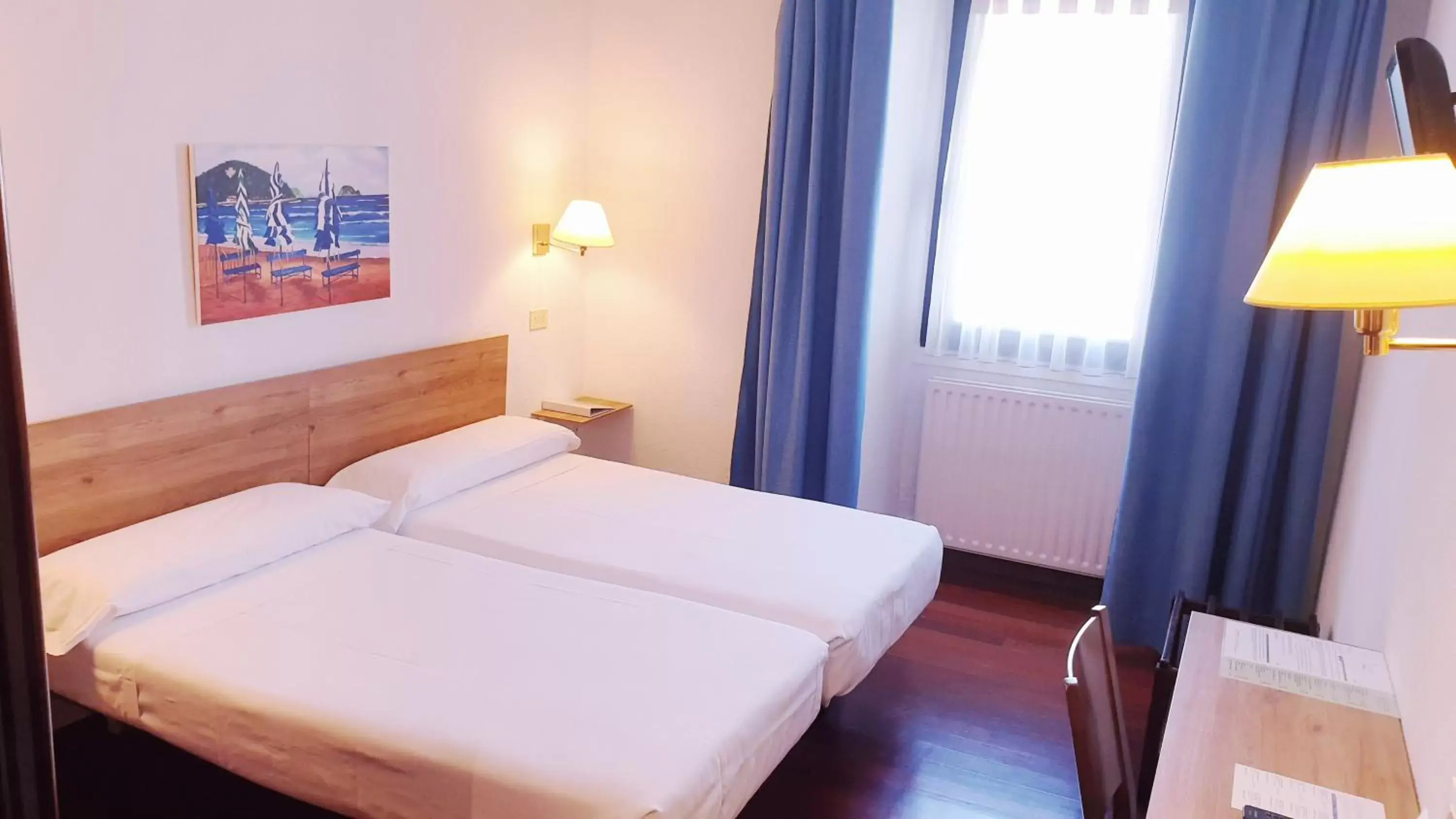 Bedroom, Bed in Hotel Zarauz Bedroom, Bed in Hotel Zarauz