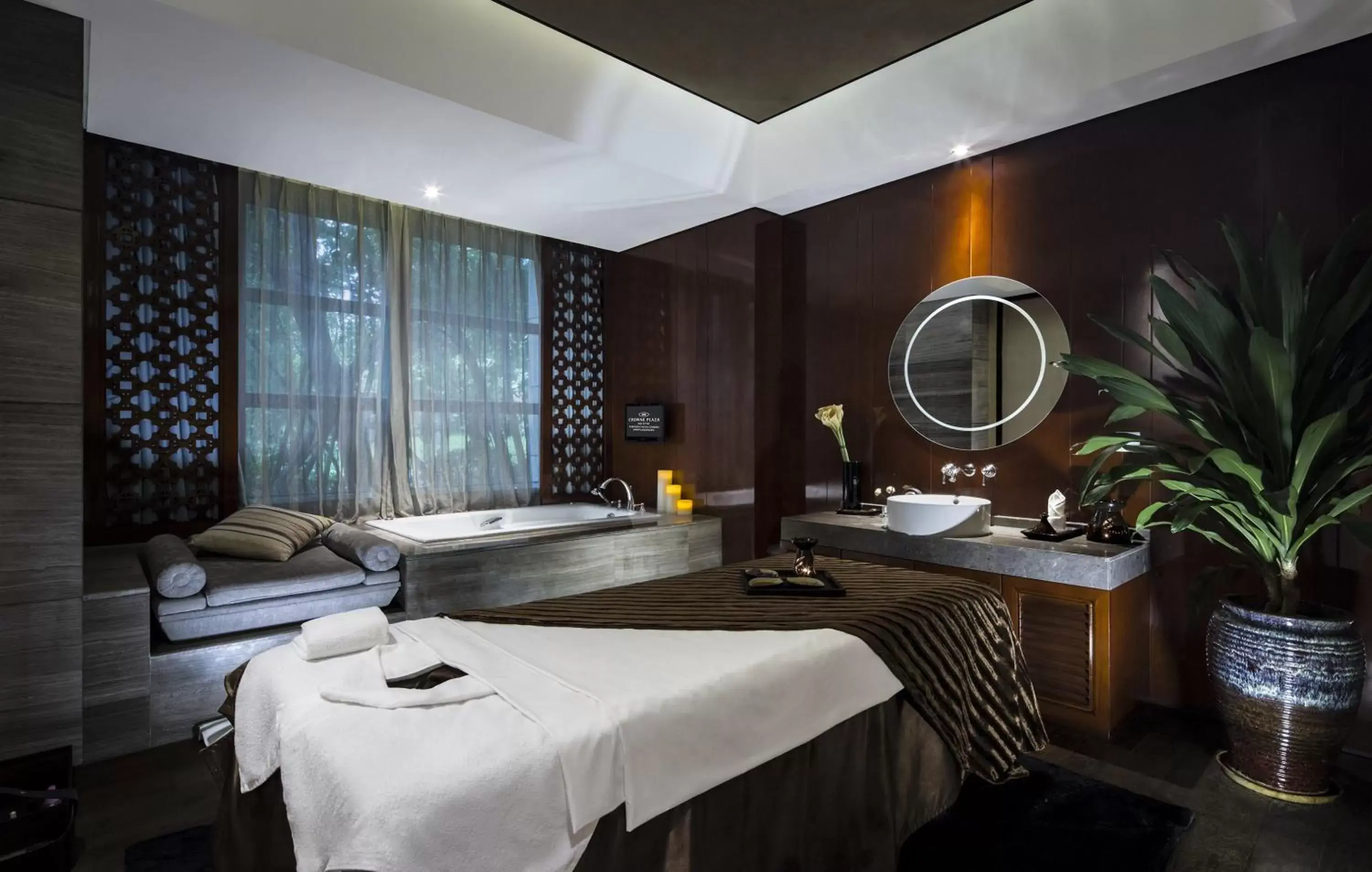 Spa and wellness centre/facilities, Bed in Crowne Plaza Chengdu Panda Garden by IHG-Near Panda Base Spa and wellness centre/facilities, Bed in Crowne Plaza Chengdu Panda Garden by IHG-Near Panda Base