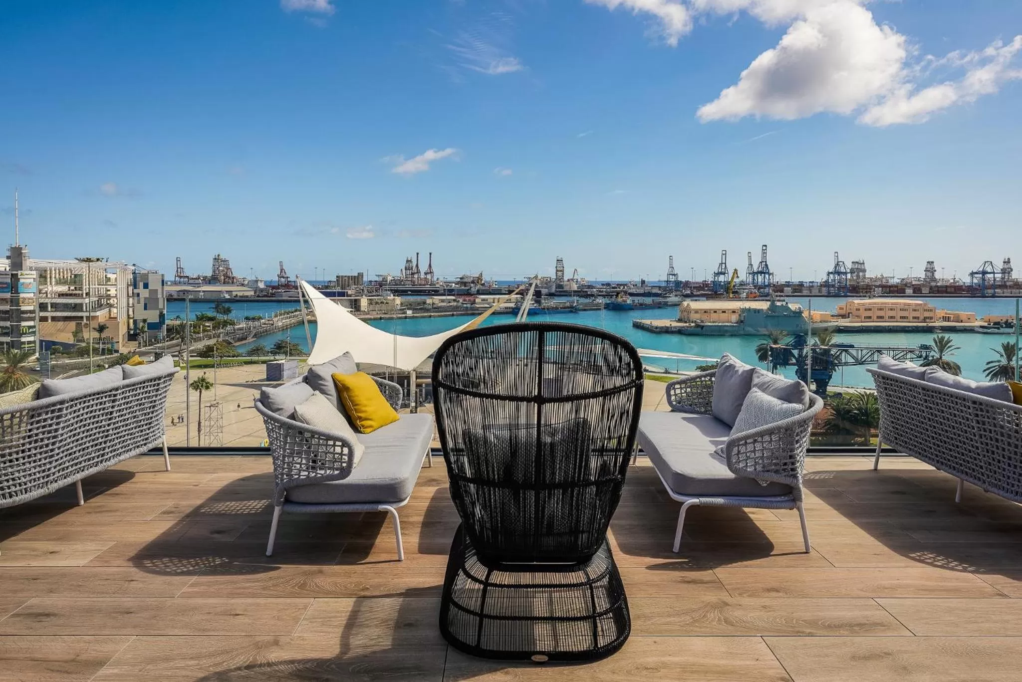 Sea view in Hotel LIVVO Lumm