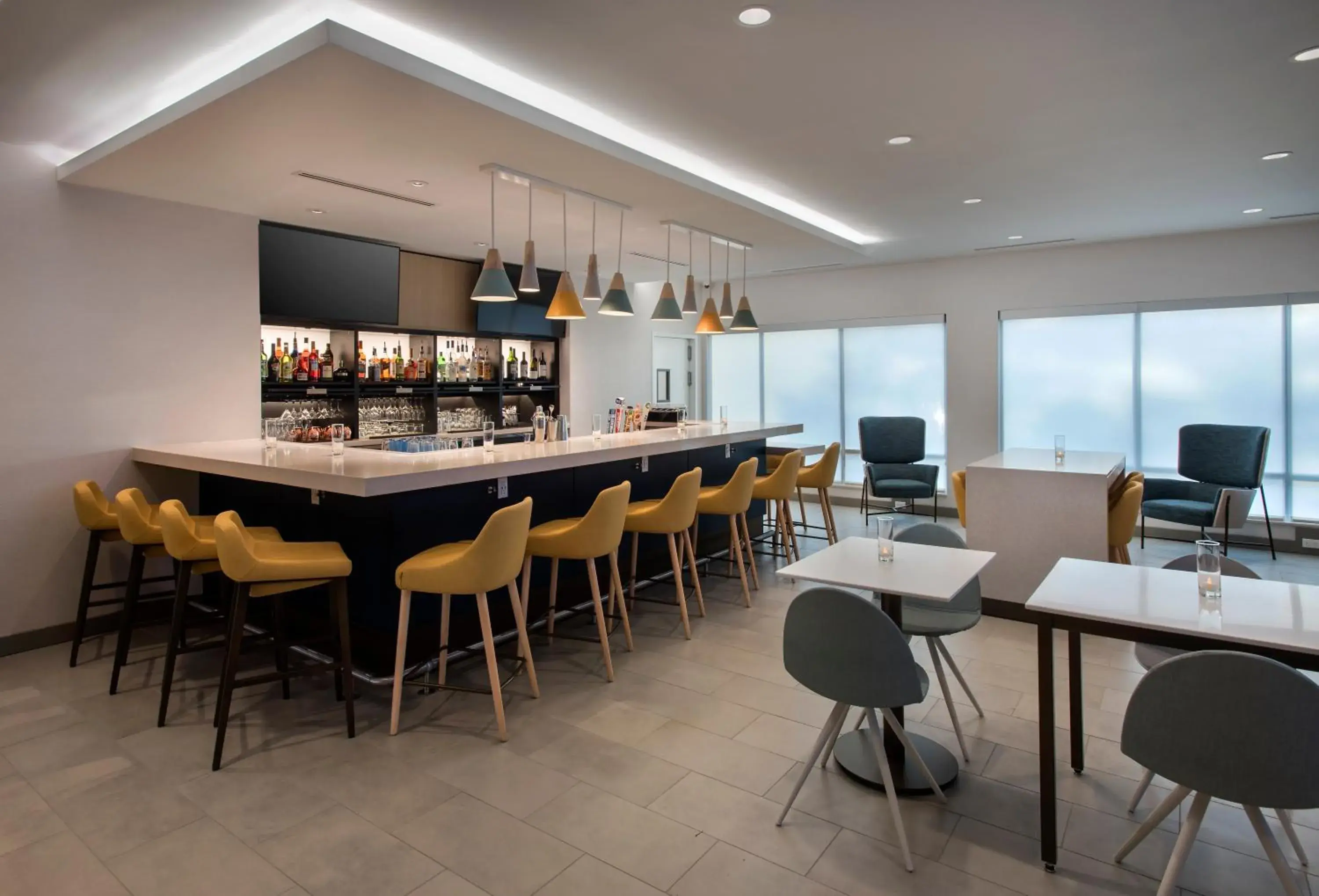 Lounge or bar in TownePlace Suites Portland Airport ME