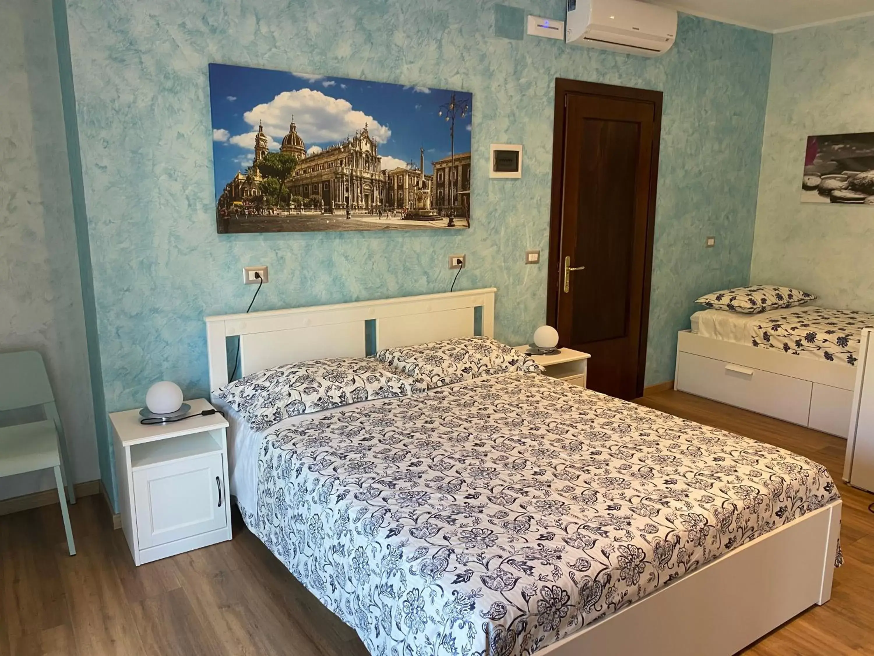 Bed in B&B CATANIA CENTRO - Charme & More