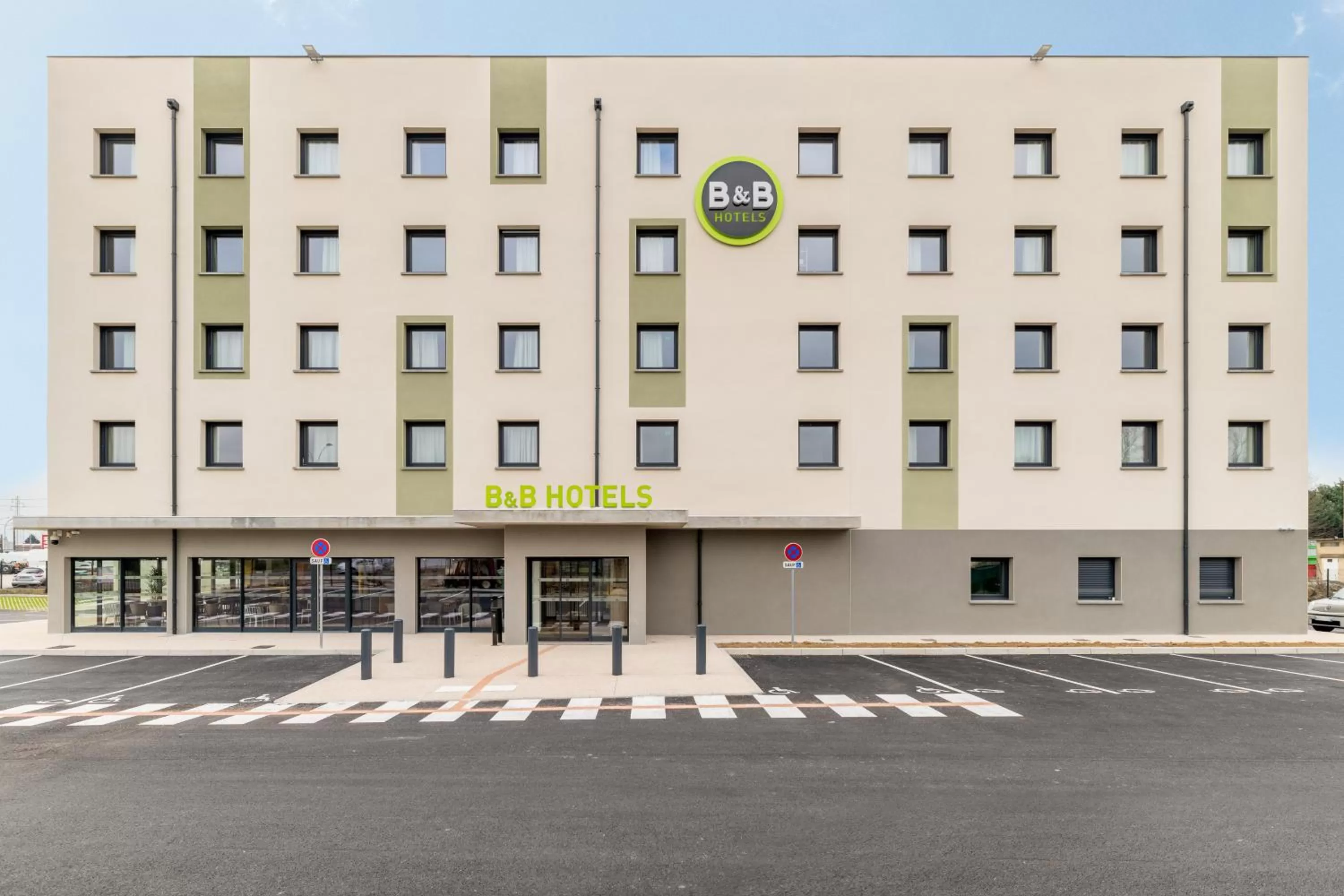Property building in B&B HOTEL Bourg-en-Bresse Viriat