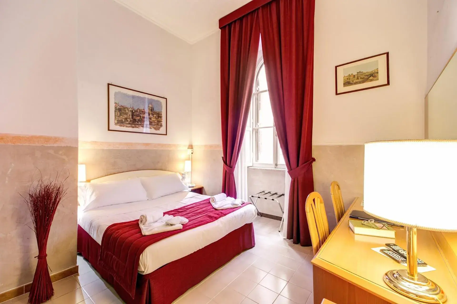 Photo of the whole room, Bed in Hotel Giotto Flavia