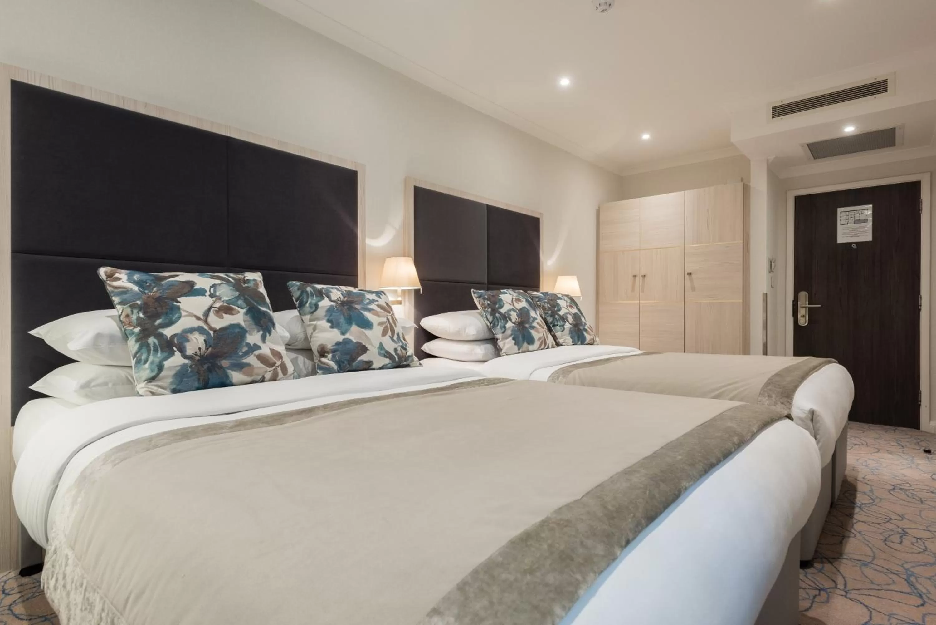 Bed in Blandford Hotel