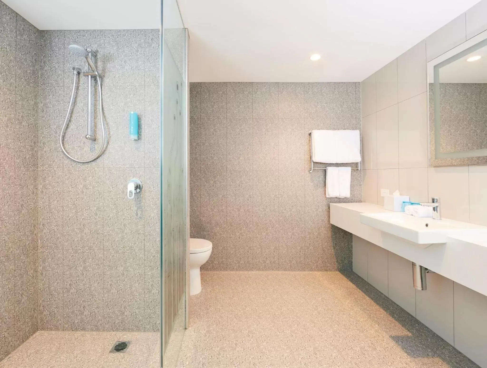 Bathroom in Holiday Inn Express Sydney Macquarie Park, an IHG Hotel