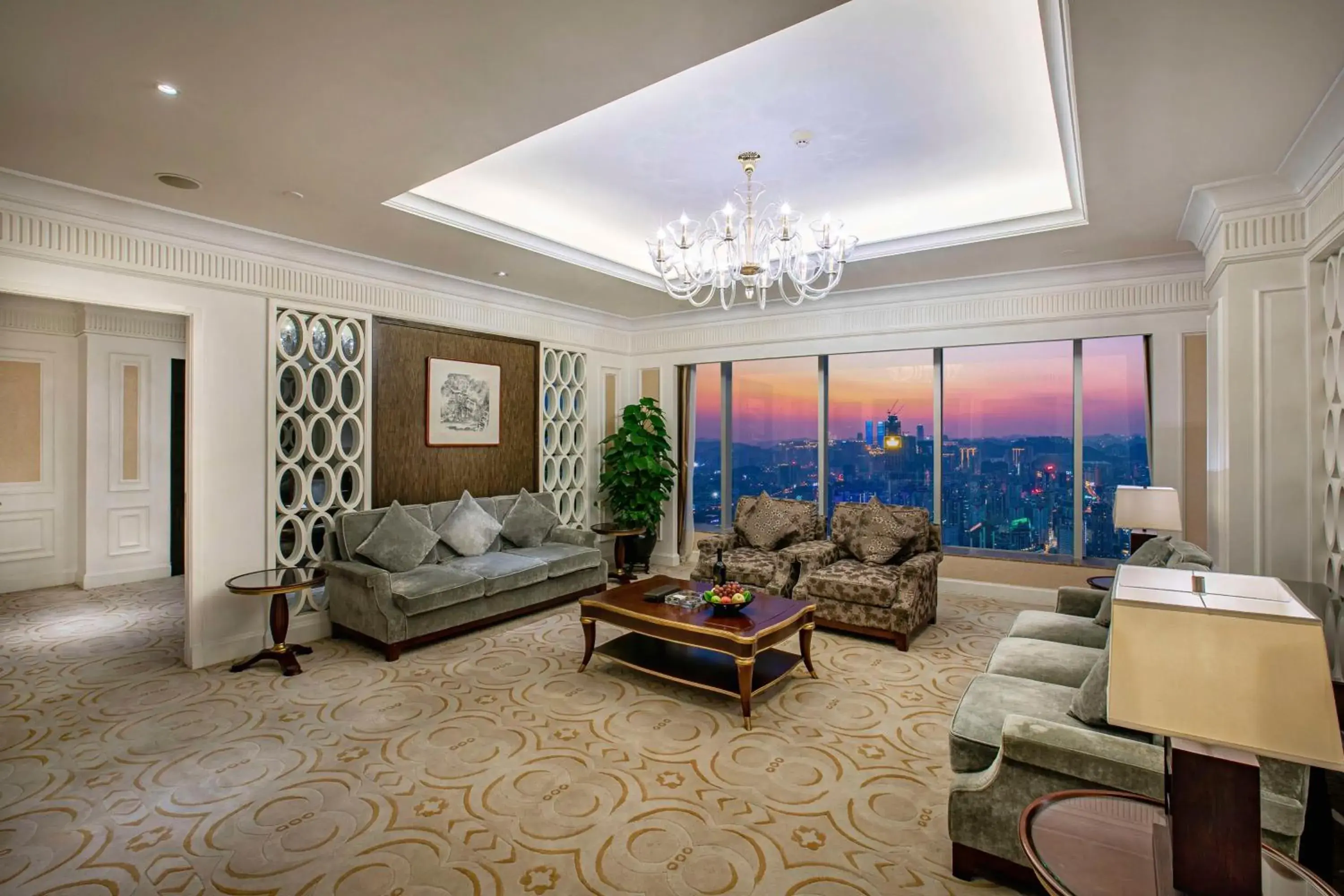 Photo of the whole room, Seating Area in Guiyang Kempinski Hotel