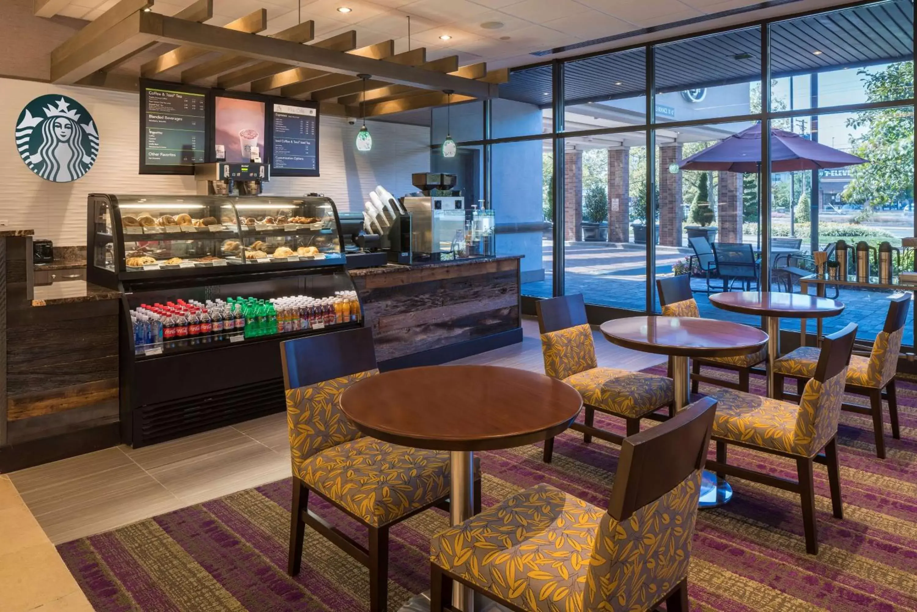 Dining area in Hilton Washington DC/Rockville Hotel & Executive Meeting Center