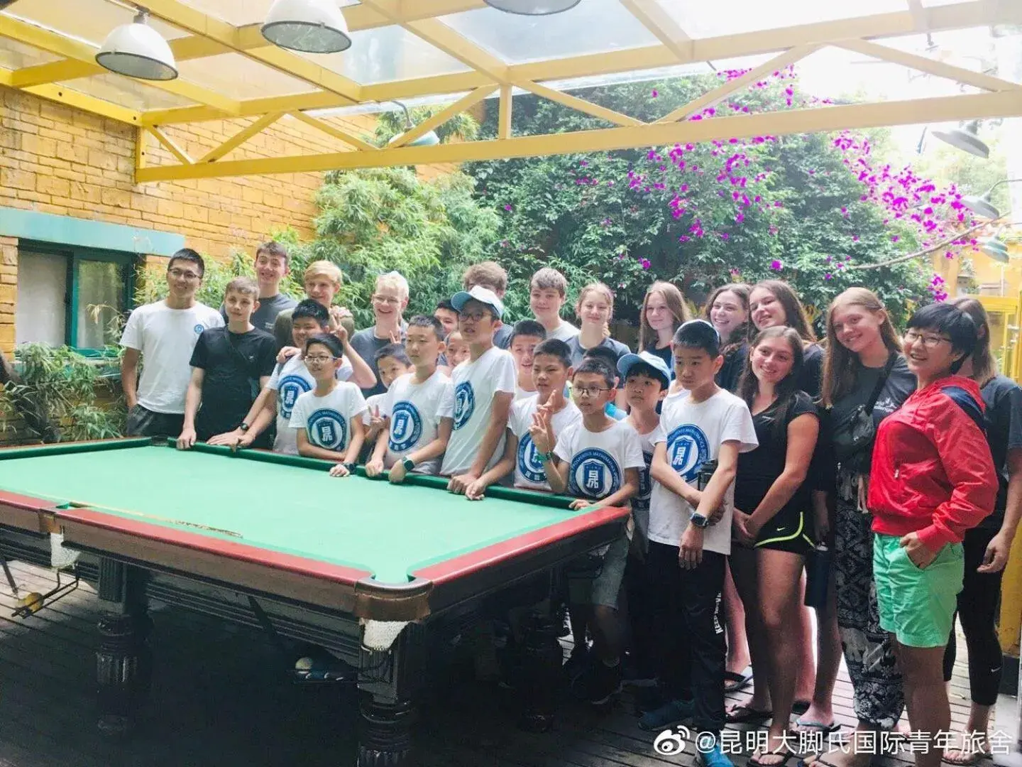 People, Billiards in Kunming Cloudland International Youth Hostel