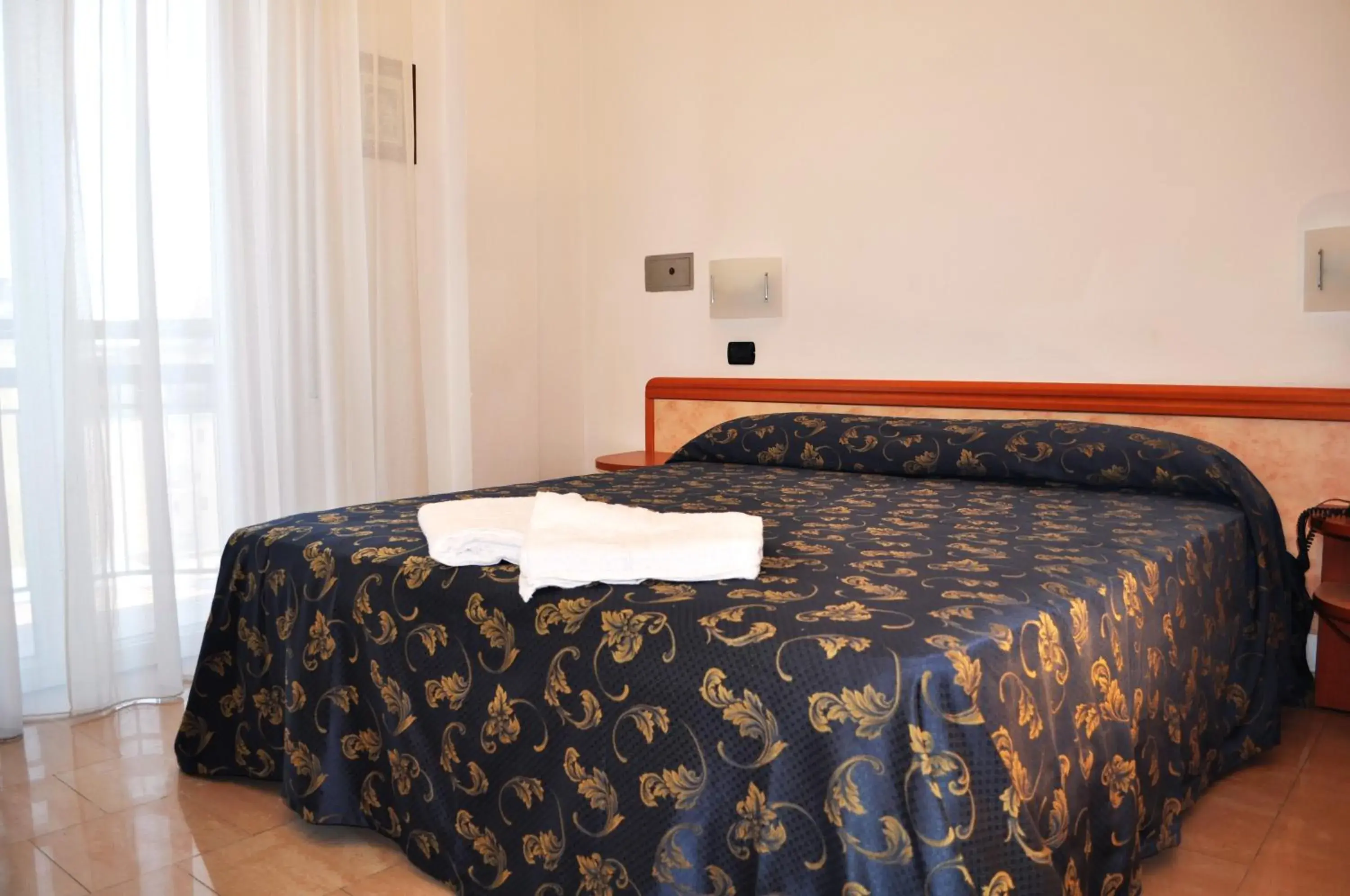 Bedroom, Bed in Hotel Sultano