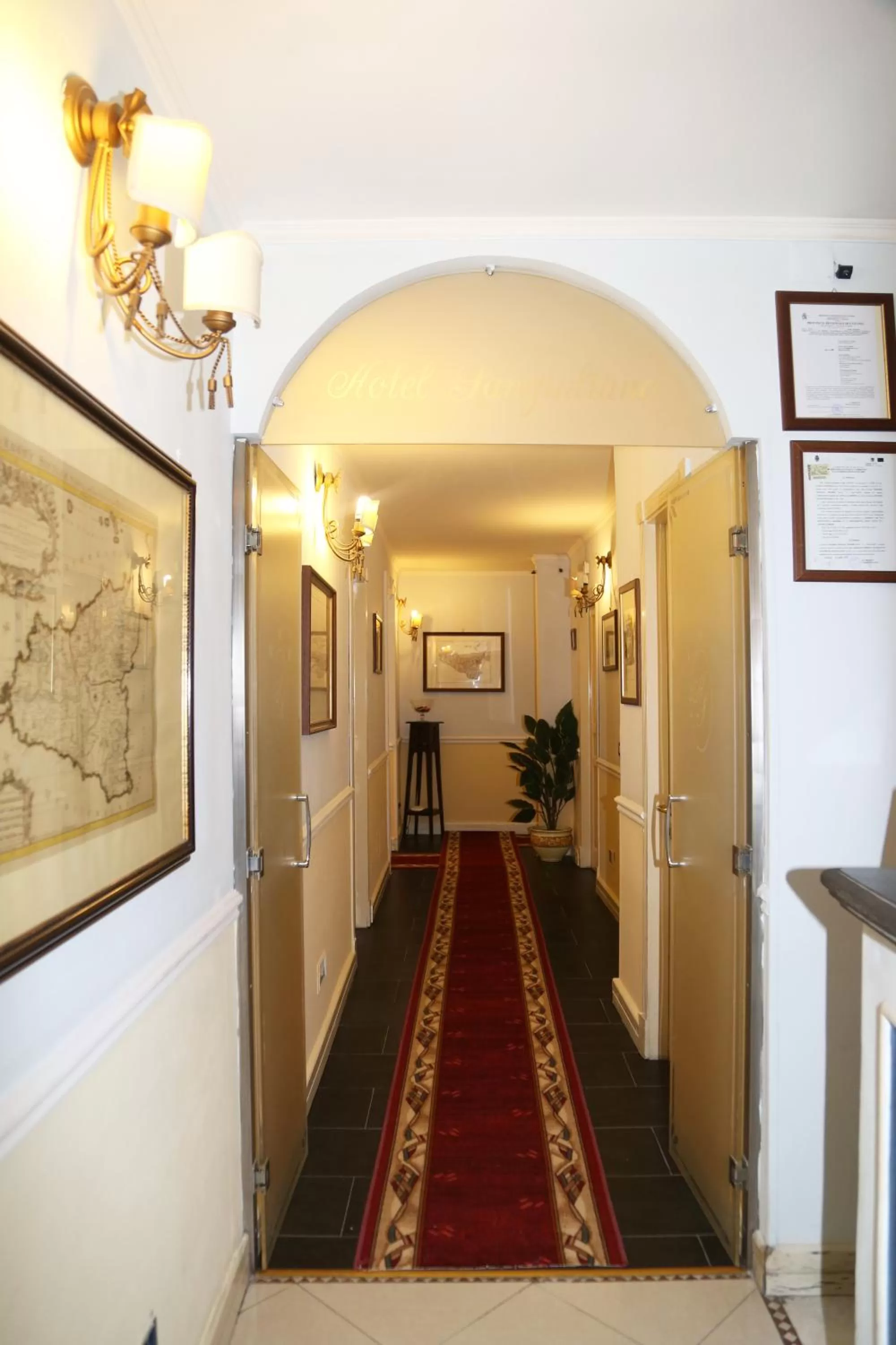 Lobby or reception in Hotel Sangiuliano 132 centro storico Catania