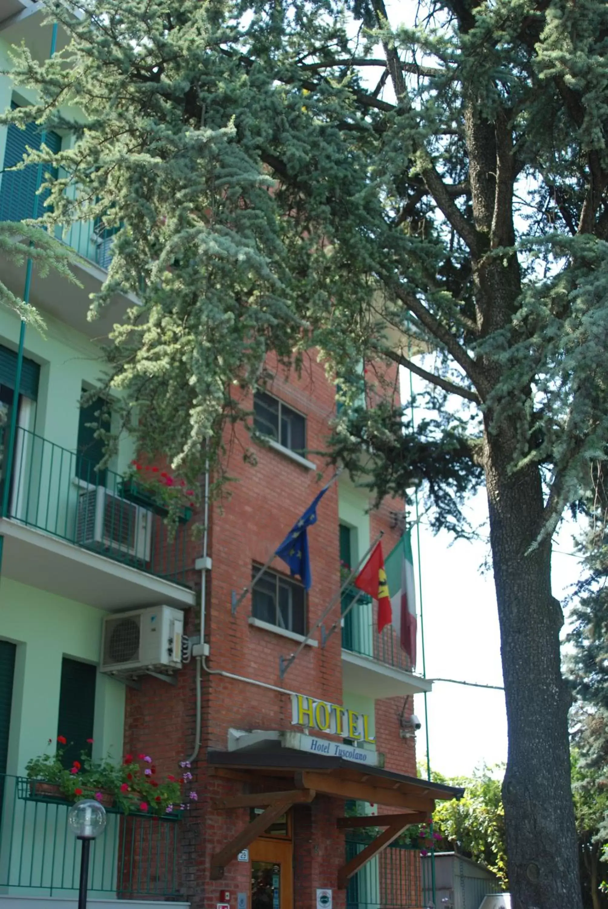 Property Building in Hotel Tuscolano