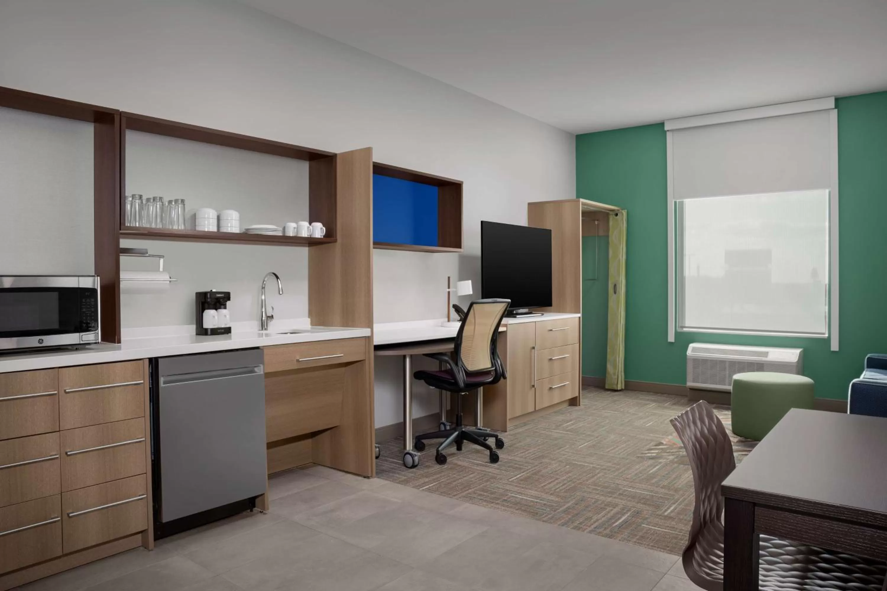 Kitchen or kitchenette in Home2 Suites By Hilton Cullman