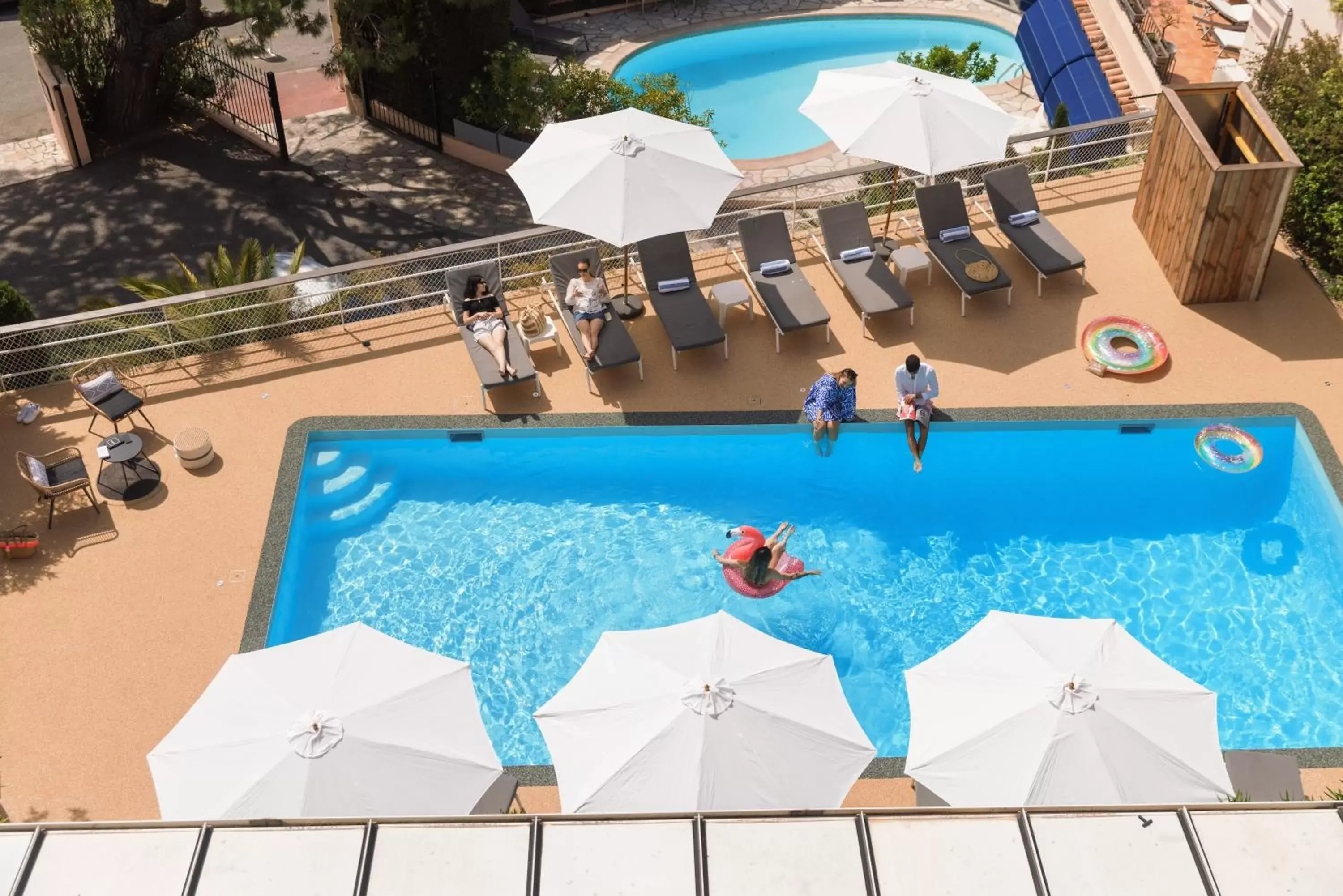 Patio, Pool View in The Originals Boutique, Hôtel des Orangers, Cannes (Inter-Hotel)