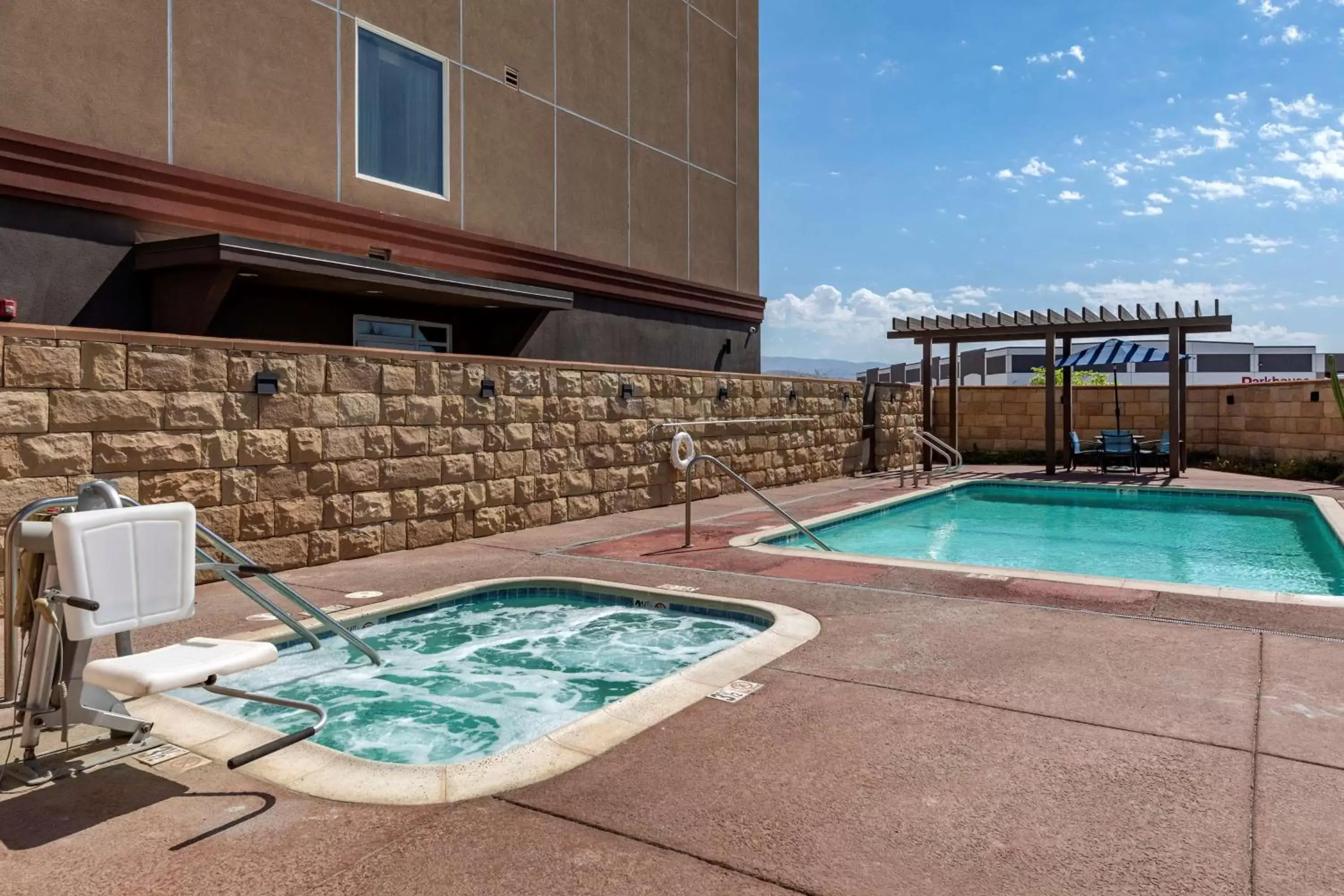Pool view, Swimming Pool in Best Western Plus Desert View Inn & Suites
