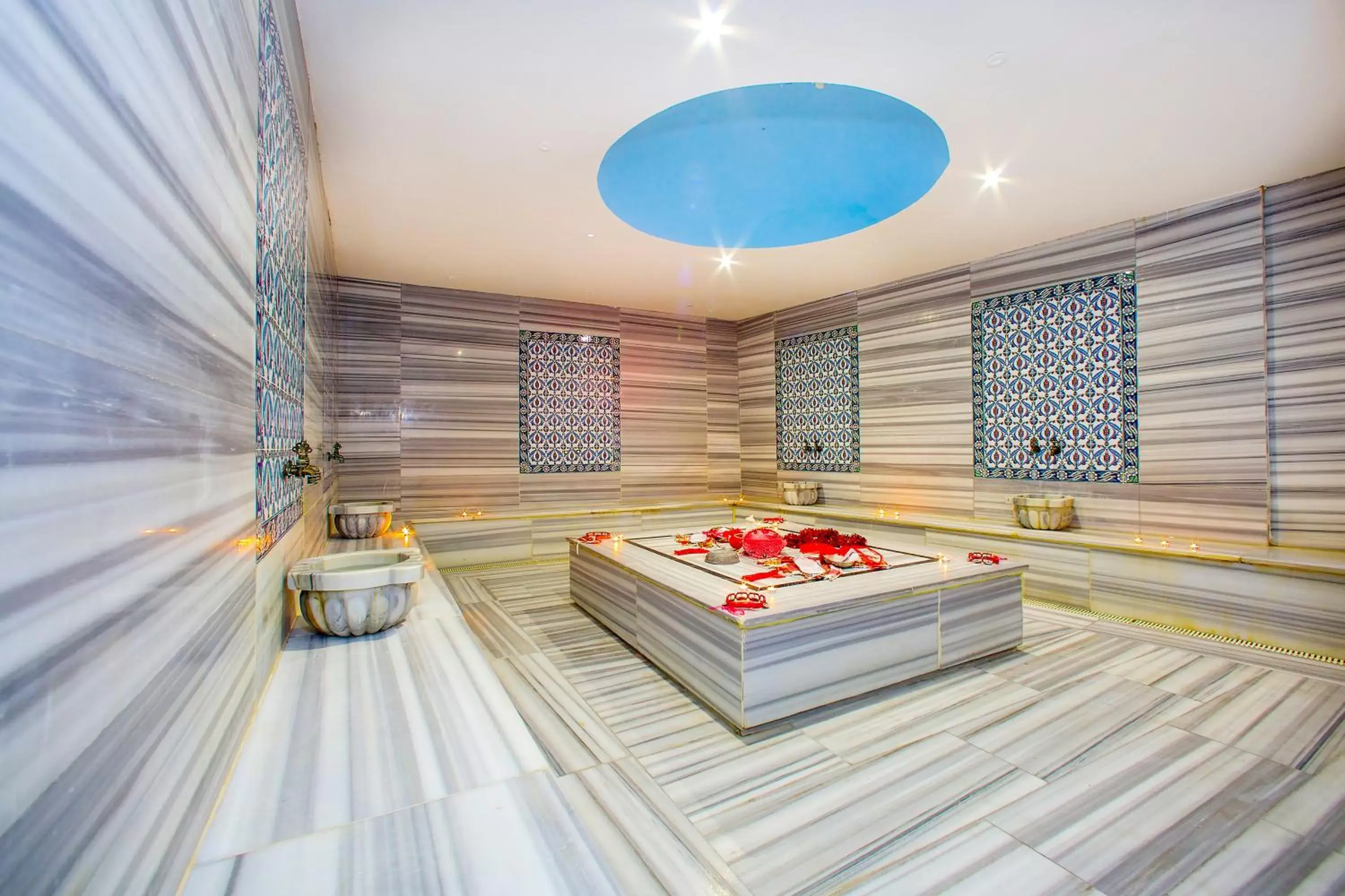 Bed, Spa/Wellness in Ramada Hotel & Suites by Wyndham Istanbul Merter