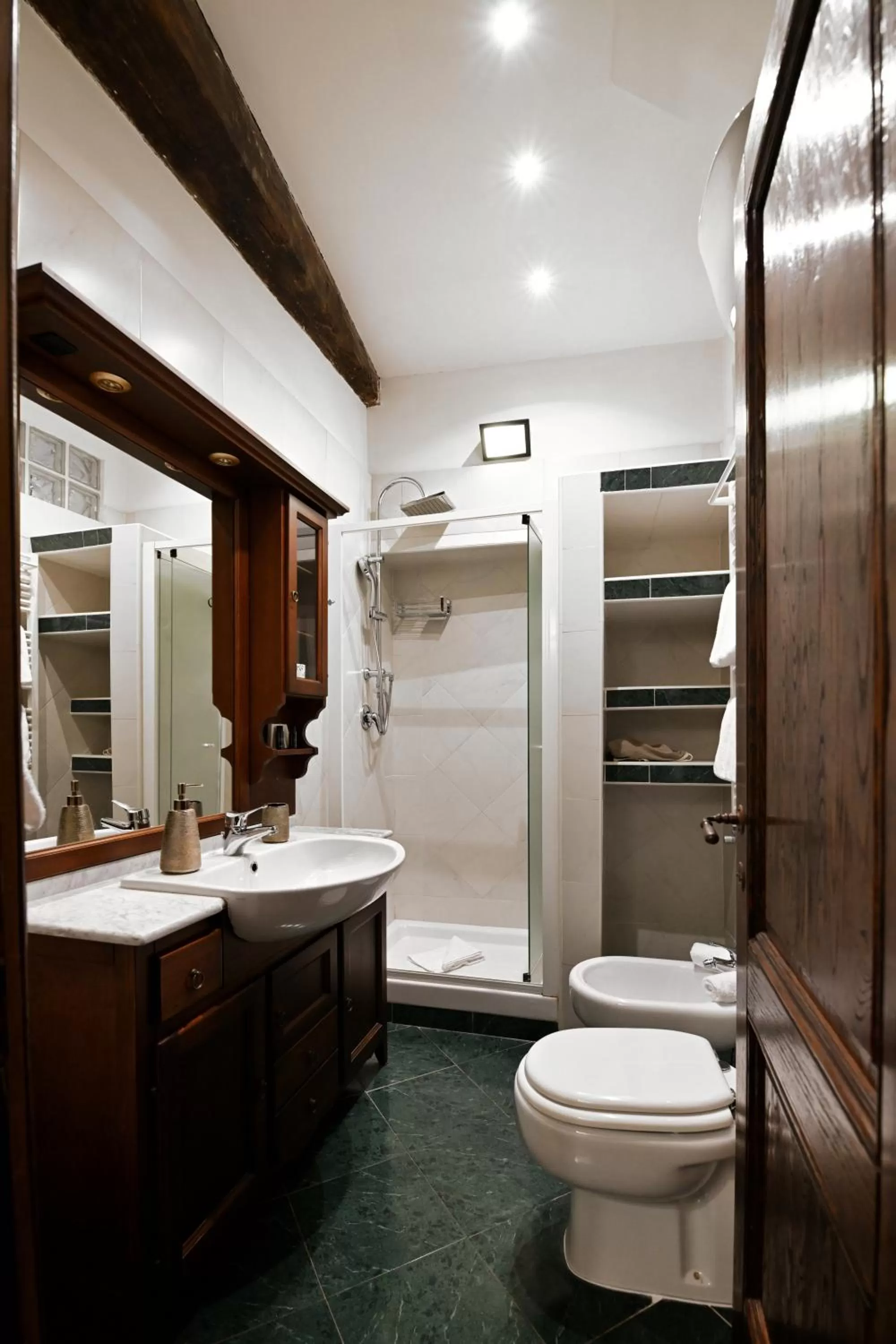 Shower, Bathroom in Residenze Romanae - Vicolo dell'Aquila