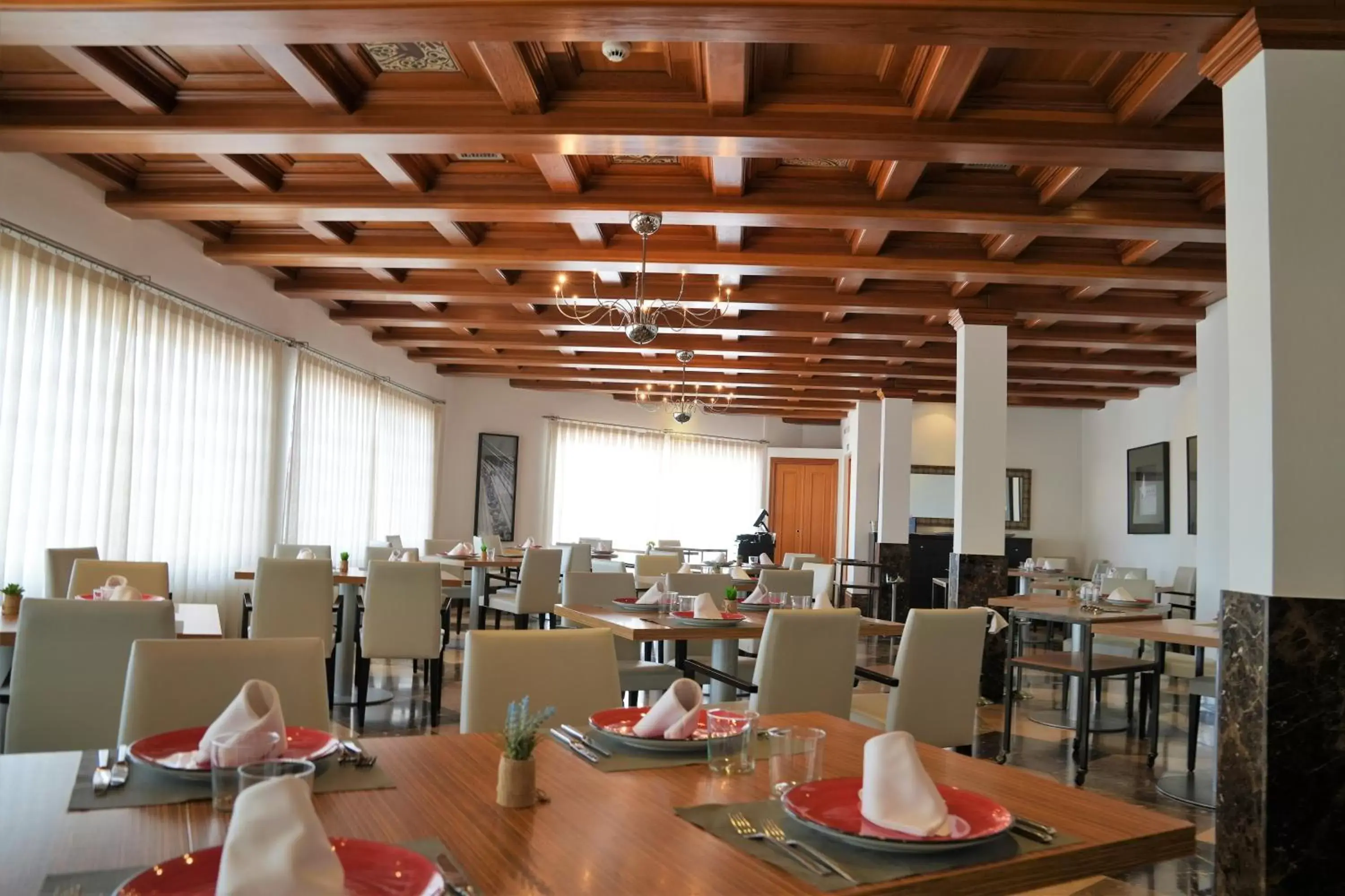 Restaurant/Places to Eat in Port Azafata Valencia