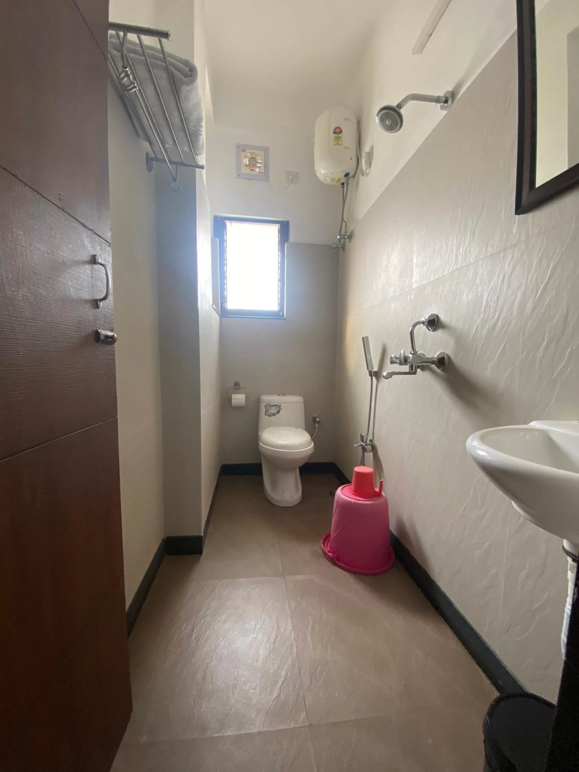 Bathroom in Krishna Kunja " A Quiet & Peaceful Stay "