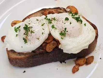 Food and drinks in Beach Green Hotel