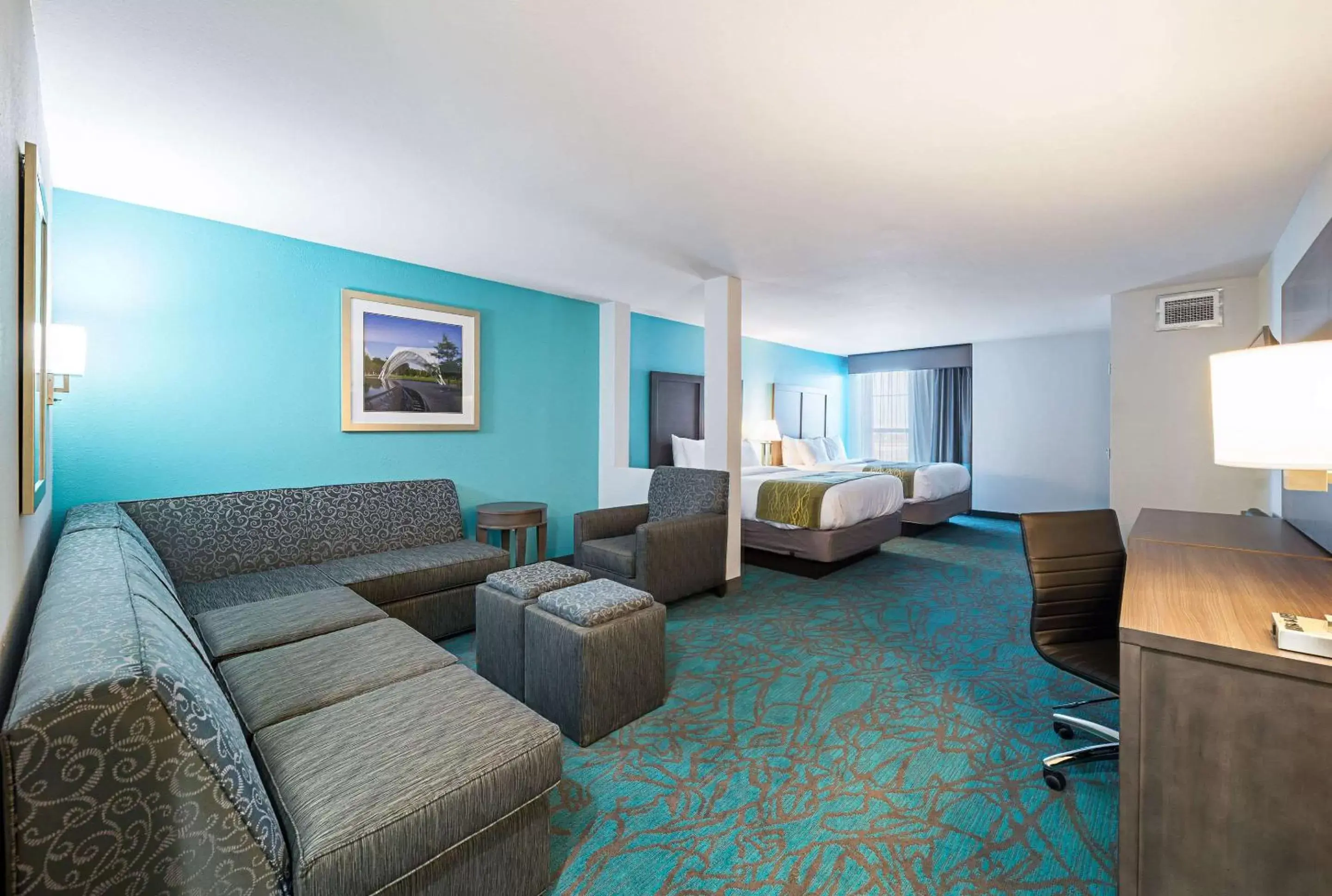 Photo of the whole room, Seating Area in Comfort Inn & Suites Oklahoma City near Bricktown