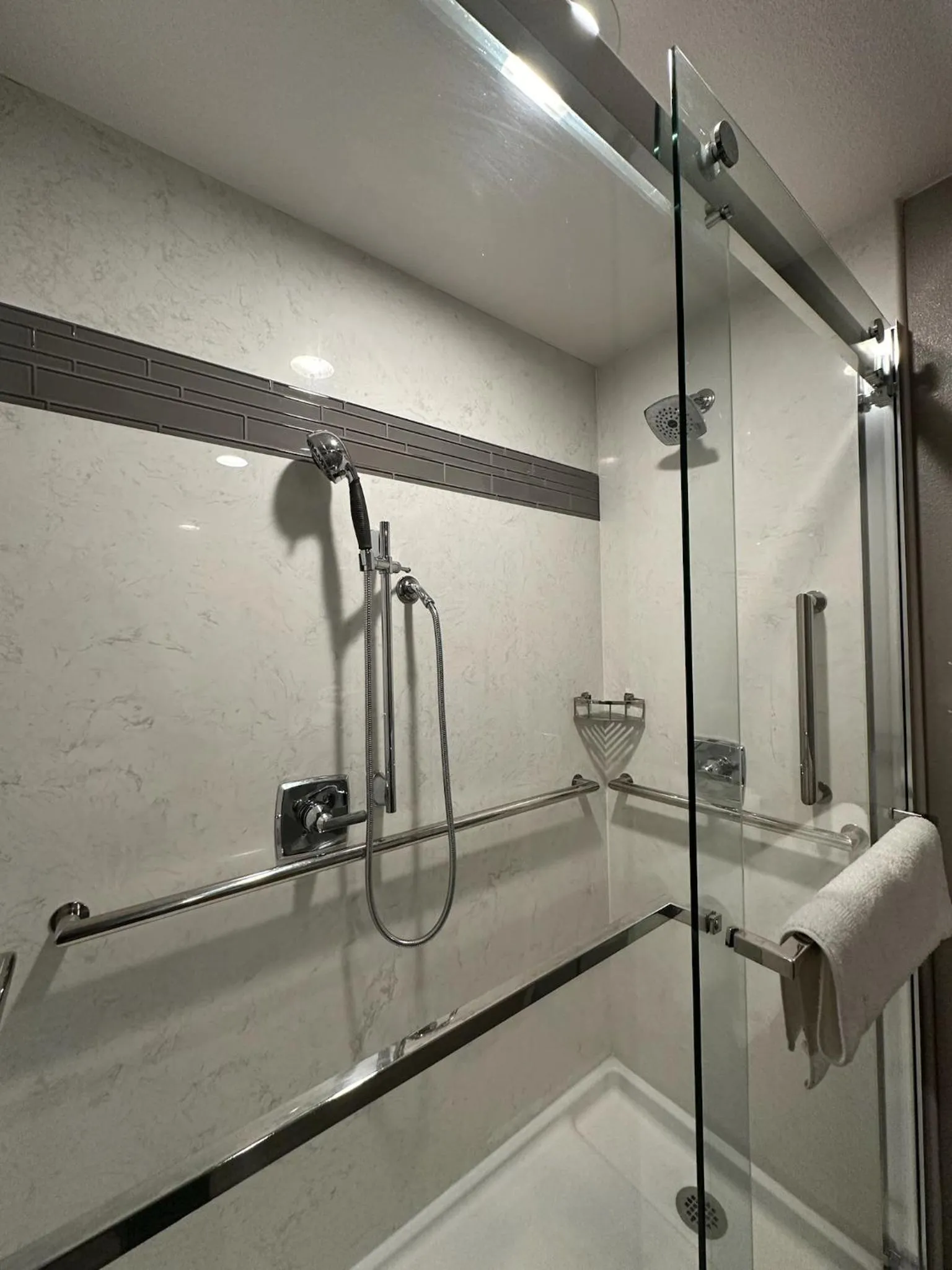 Bathroom in Hotel del SOL