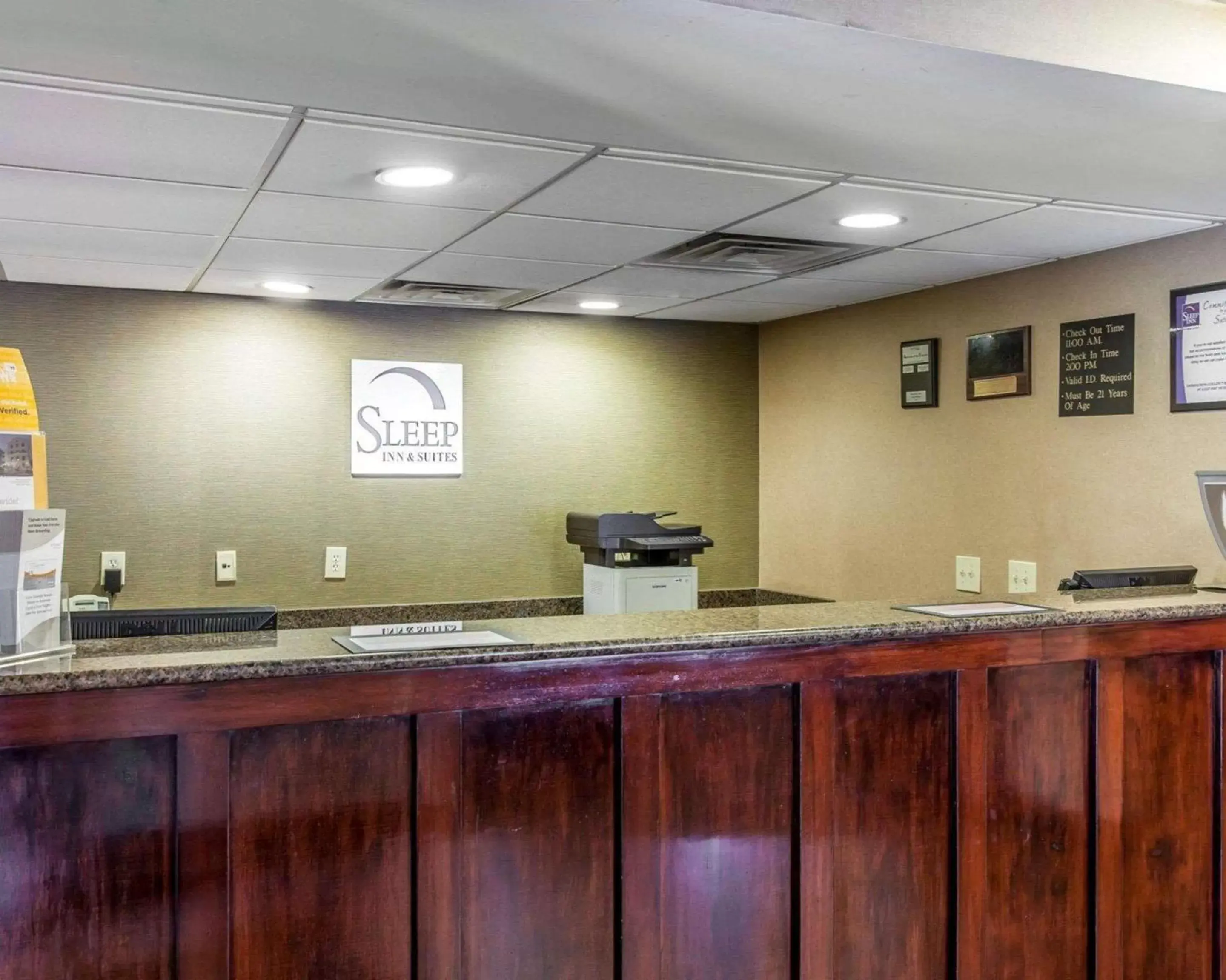 Lobby or reception, Lobby/Reception in Sleep Inn & Suites near Joint Base Andrews-Washington Area