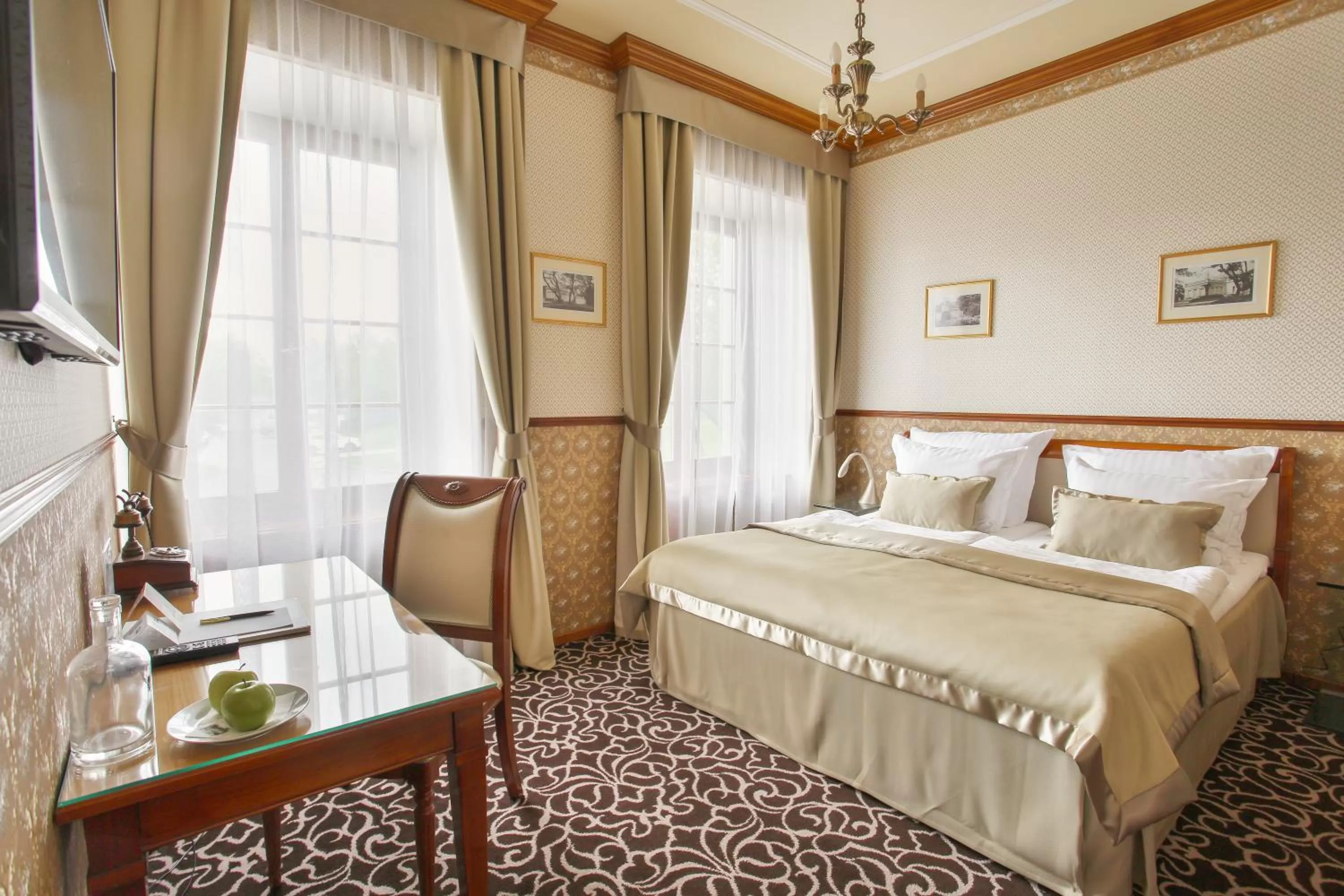 Property building, Bed in Chateau St. Havel - Wellness Hotel