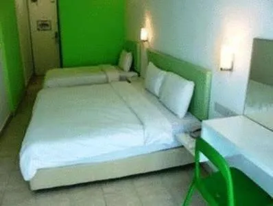 Photo of the whole room, Bed in YY38 Hotel