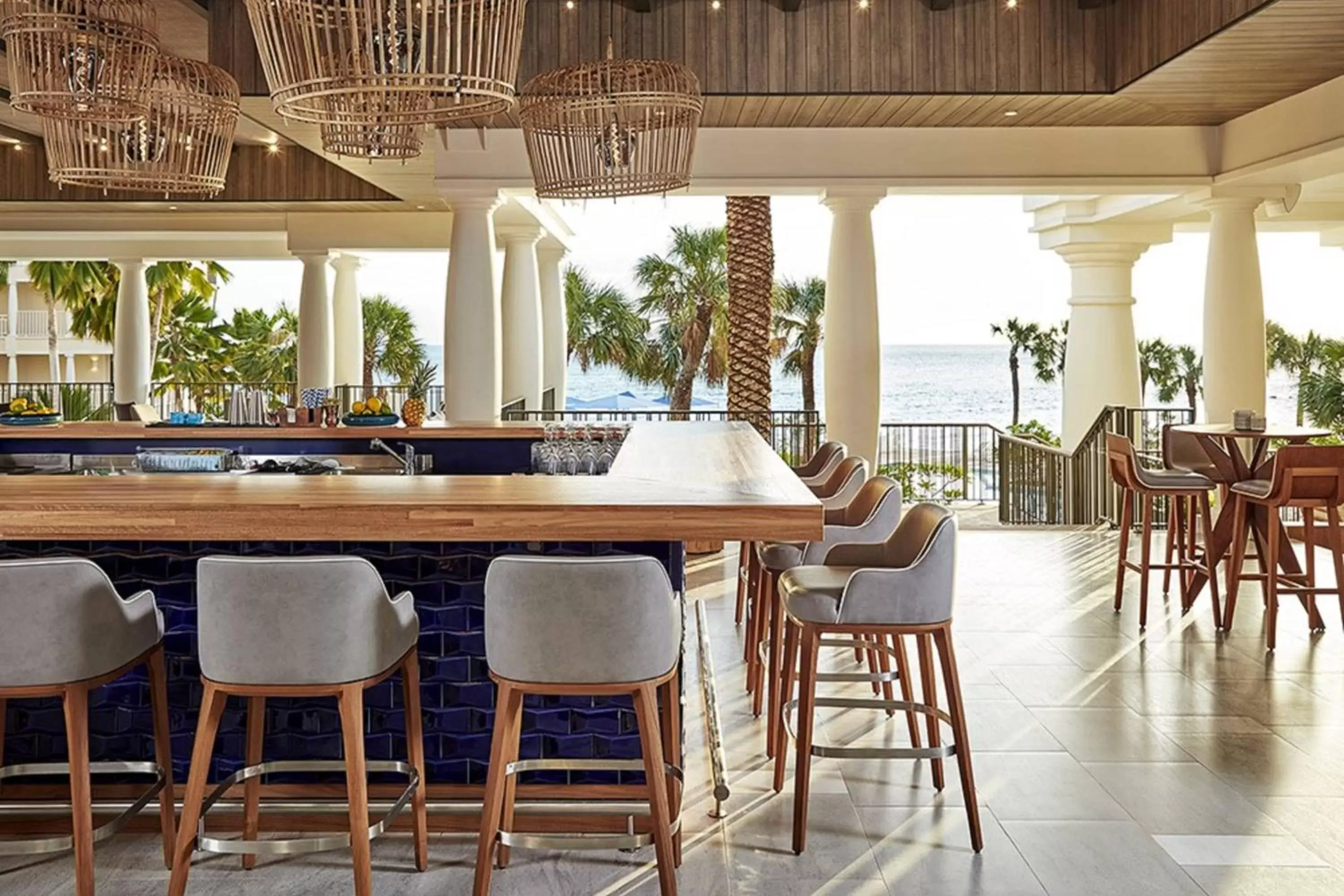 Lounge or bar in Curaçao Marriott Beach Resort