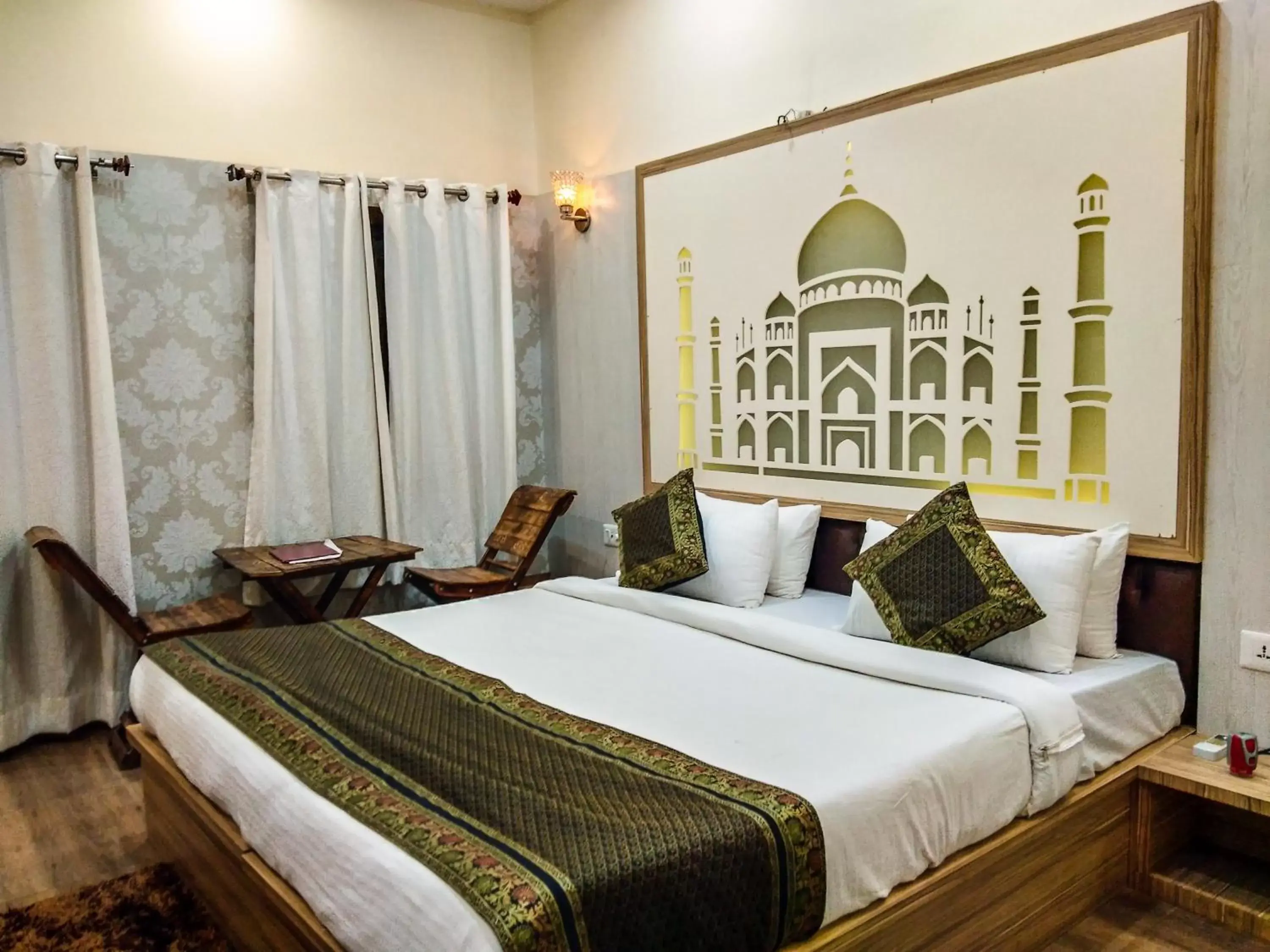 Bedroom, Bed in Dwivedi Hotels Sri Omkar Palace Bedroom, Bed in Dwivedi Hotels Sri Omkar Palace