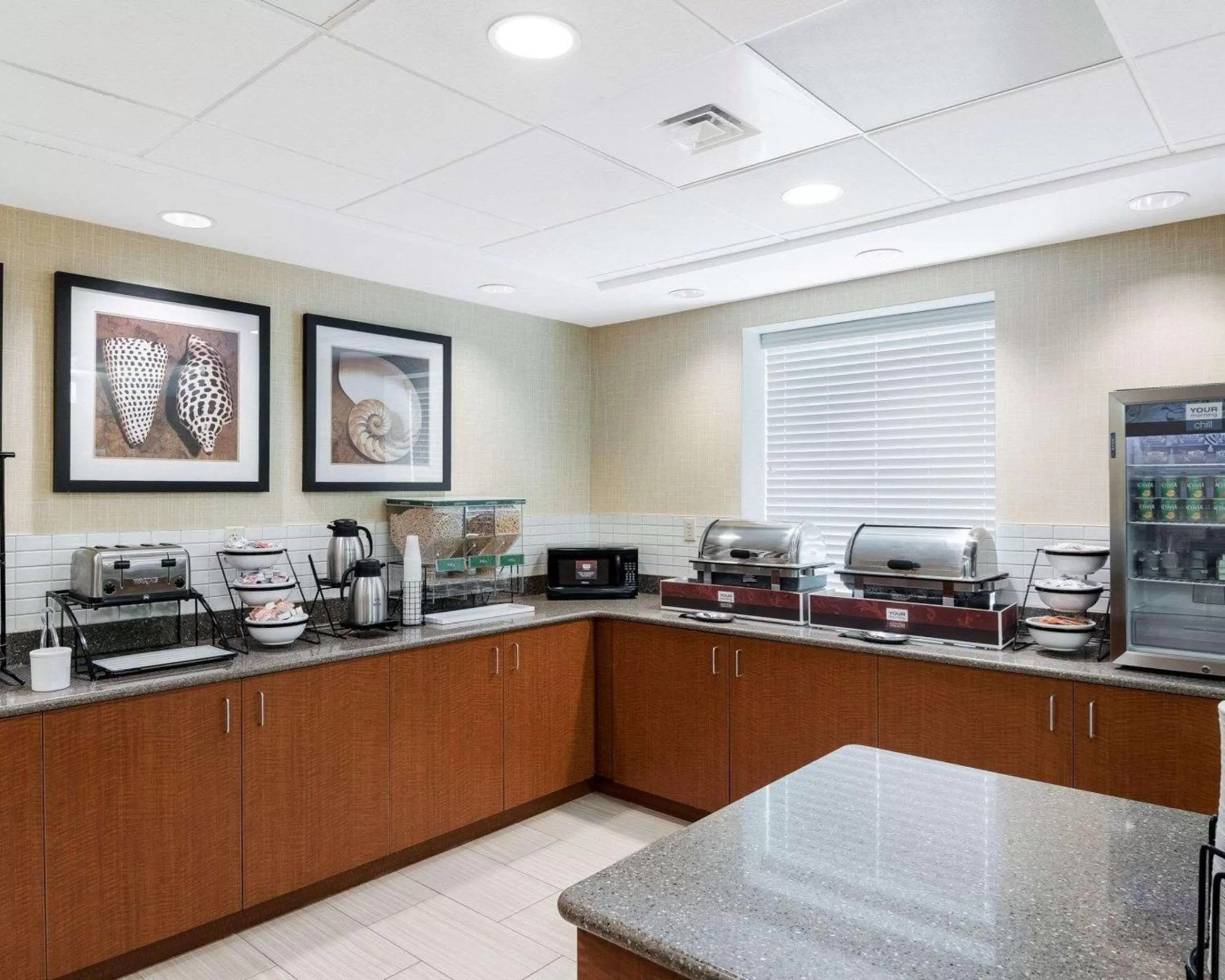 Restaurant/places to eat in Comfort Inn Rehoboth Beach