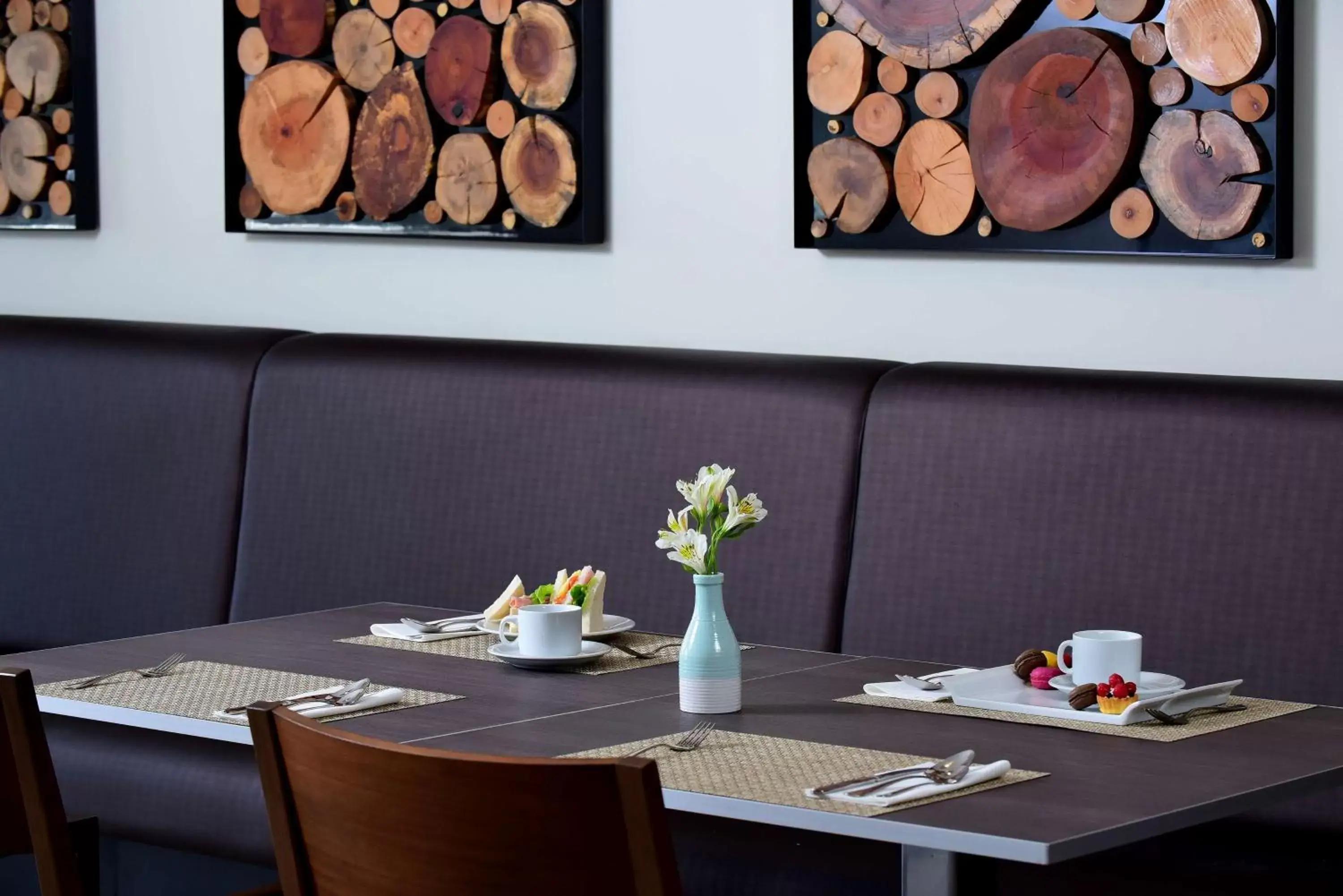 Restaurant/places to eat in Best Western Ferrat Restaurant/places to eat in Best Western Ferrat