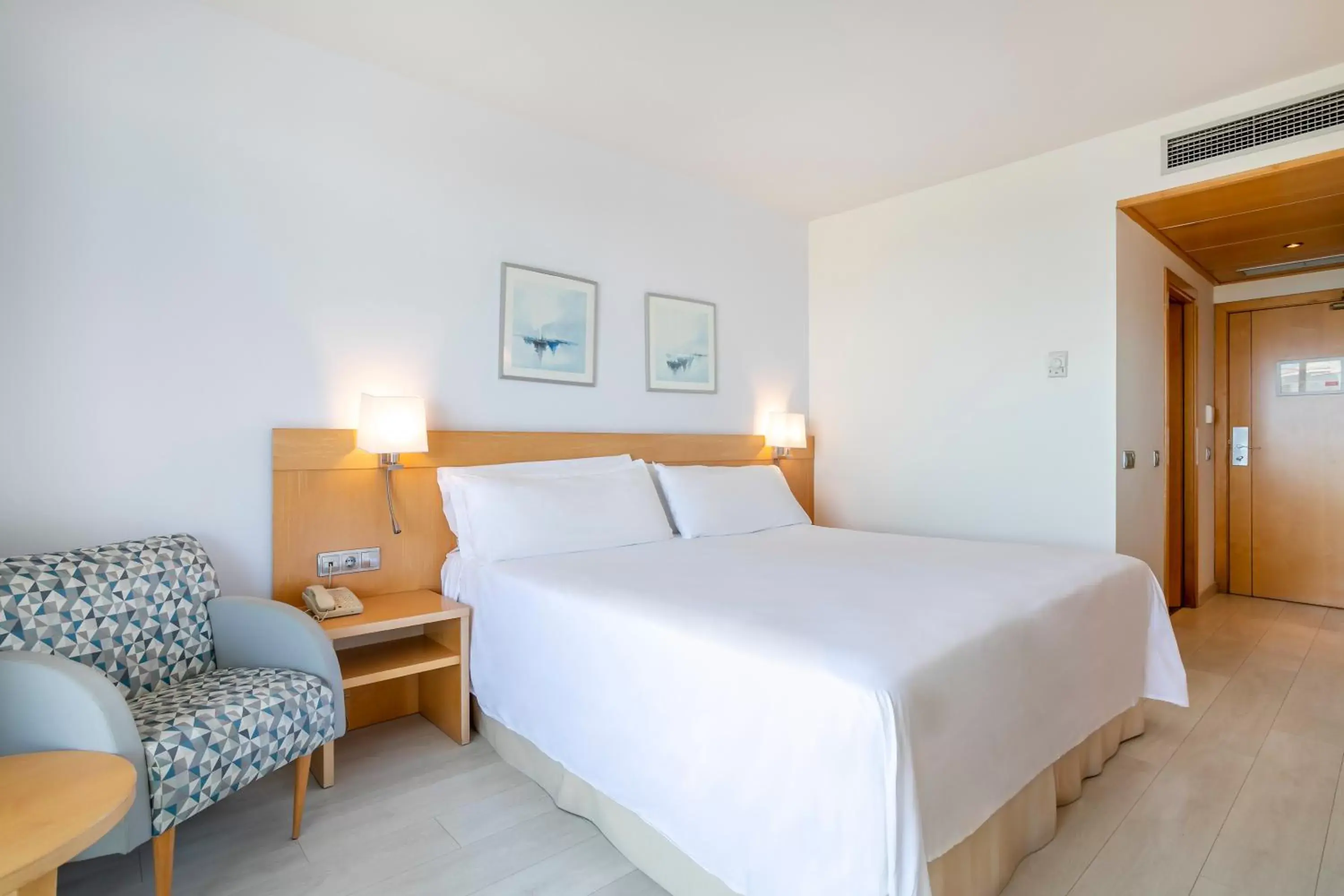Bed in Sol Port Cambrils Hotel