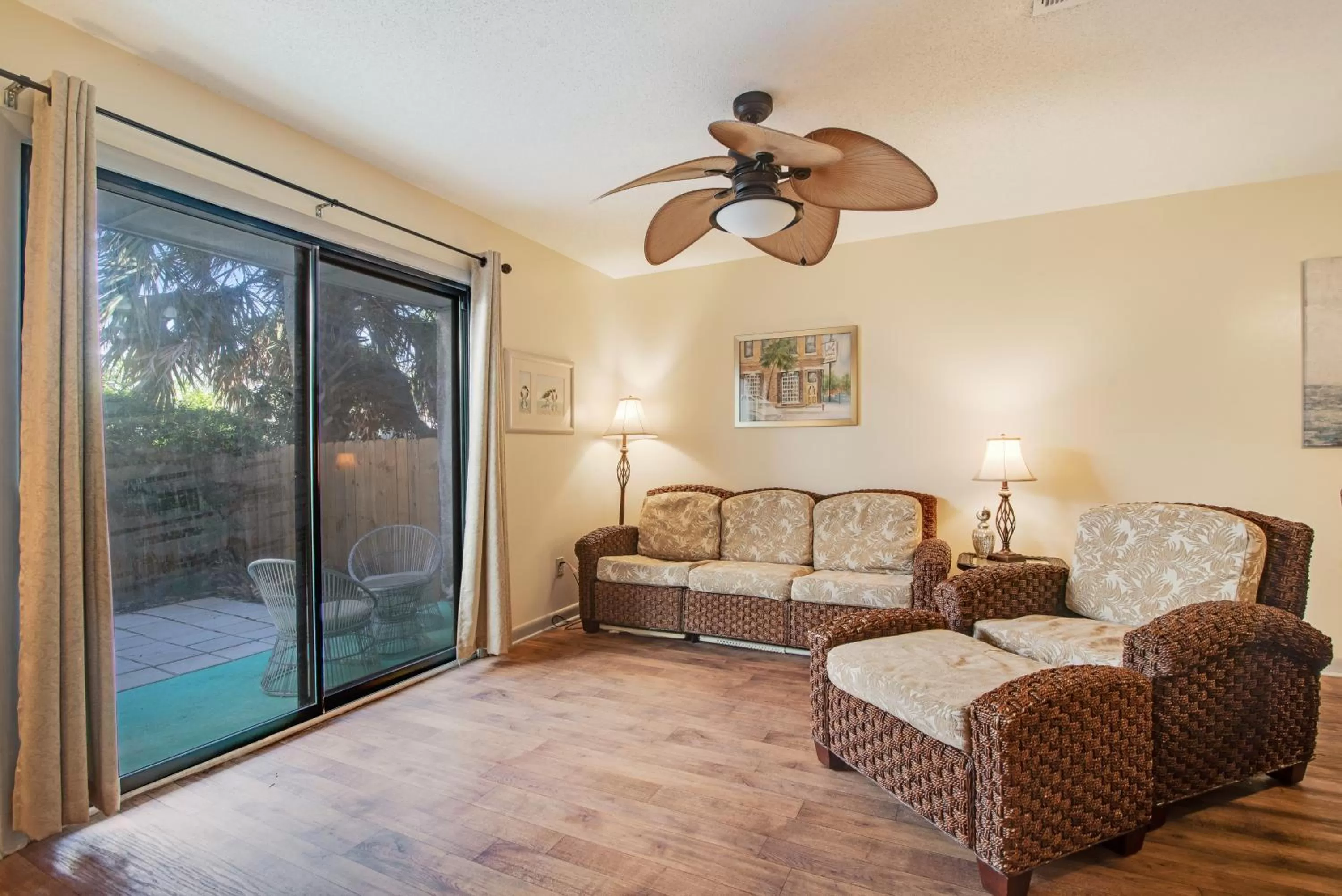 Seating Area in Tarpon 10