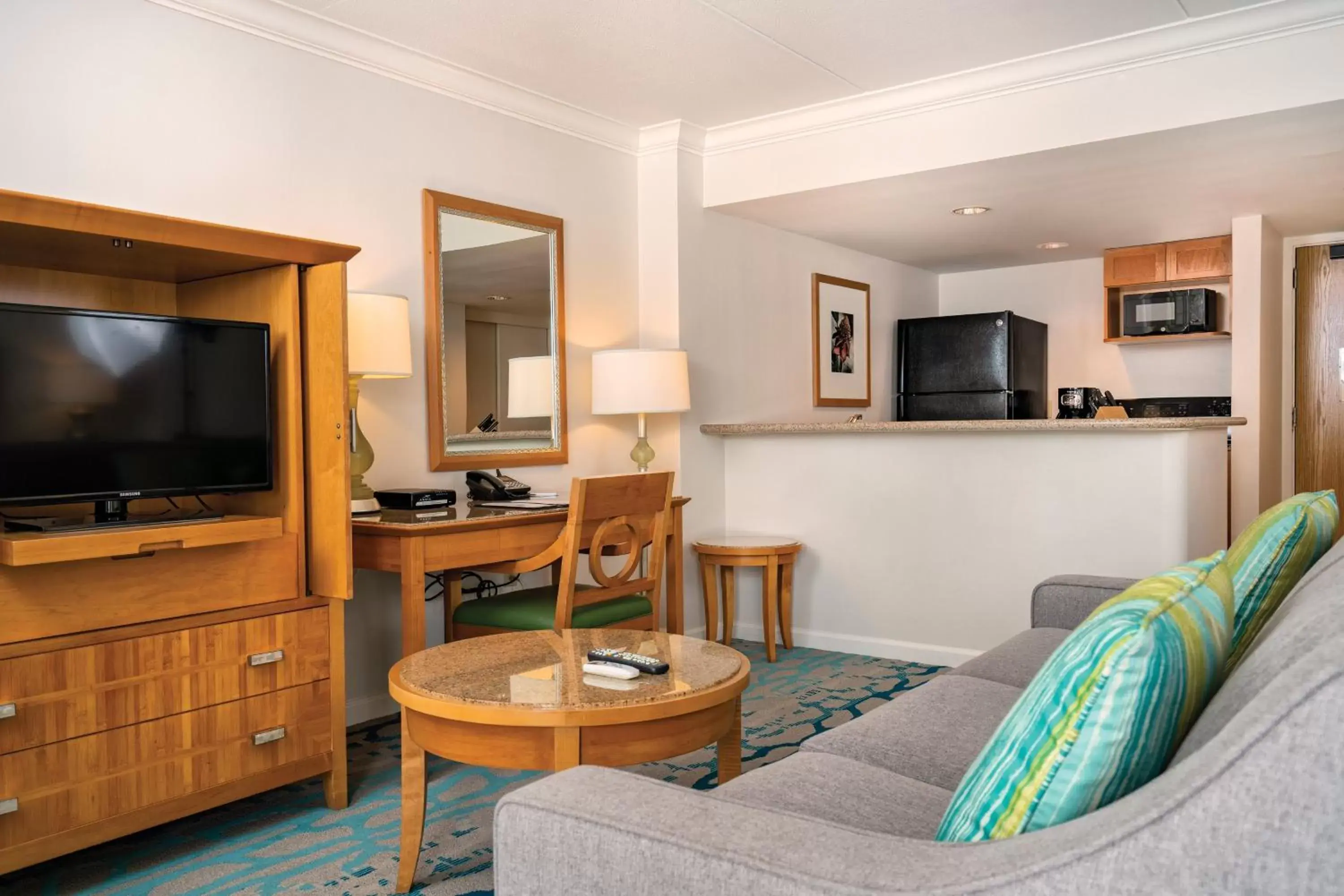 Bedroom, Seating Area in Waikiki Marina Resort at the Ilikai