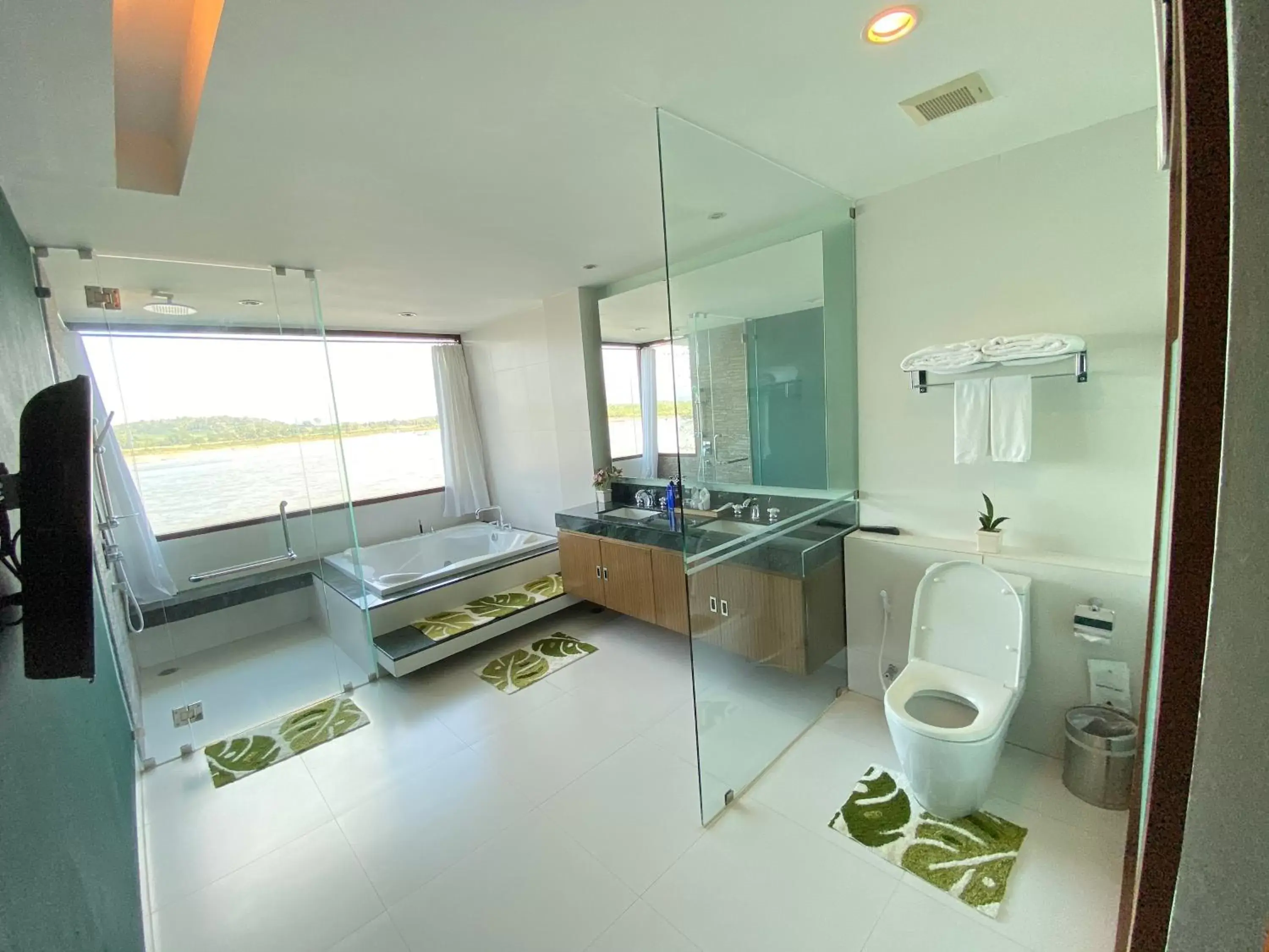 Bathroom in Siam Triangle Hotel Chiang Sean Bathroom in Siam Triangle Hotel Chiang Sean