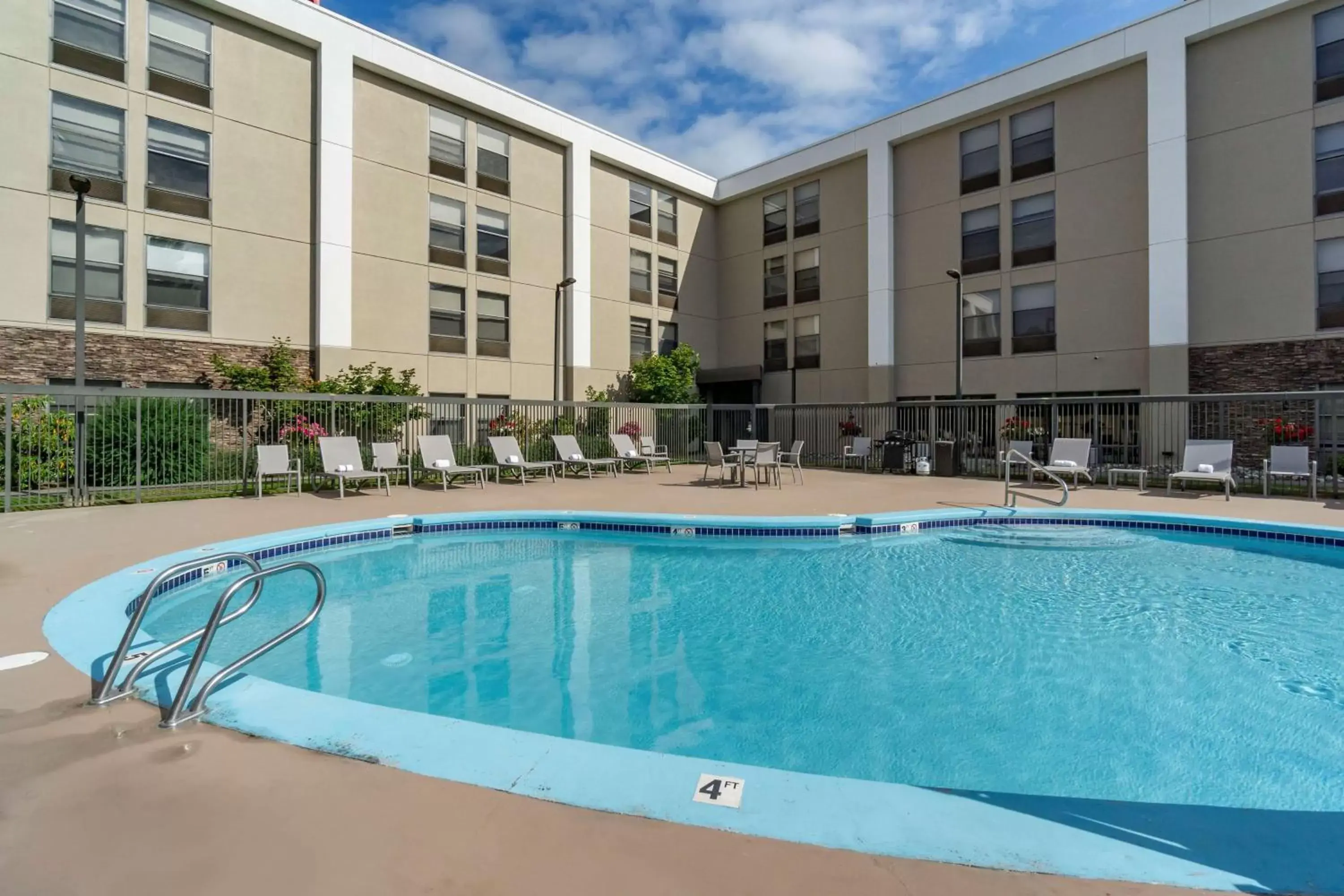 Pool view, Swimming Pool in Best Western Plus Bellingham