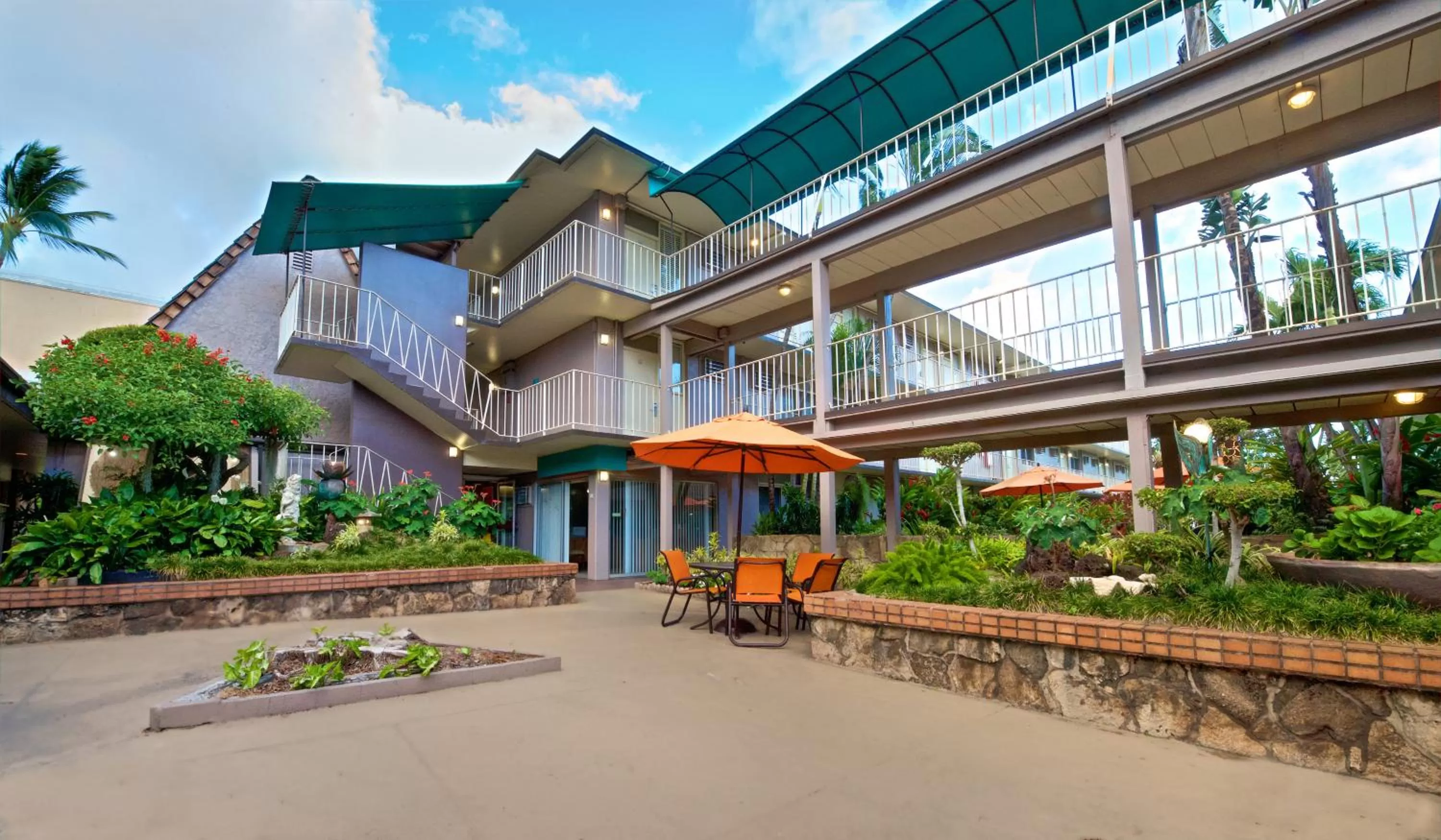 Area and facilities in Pacific Marina Inn Airport