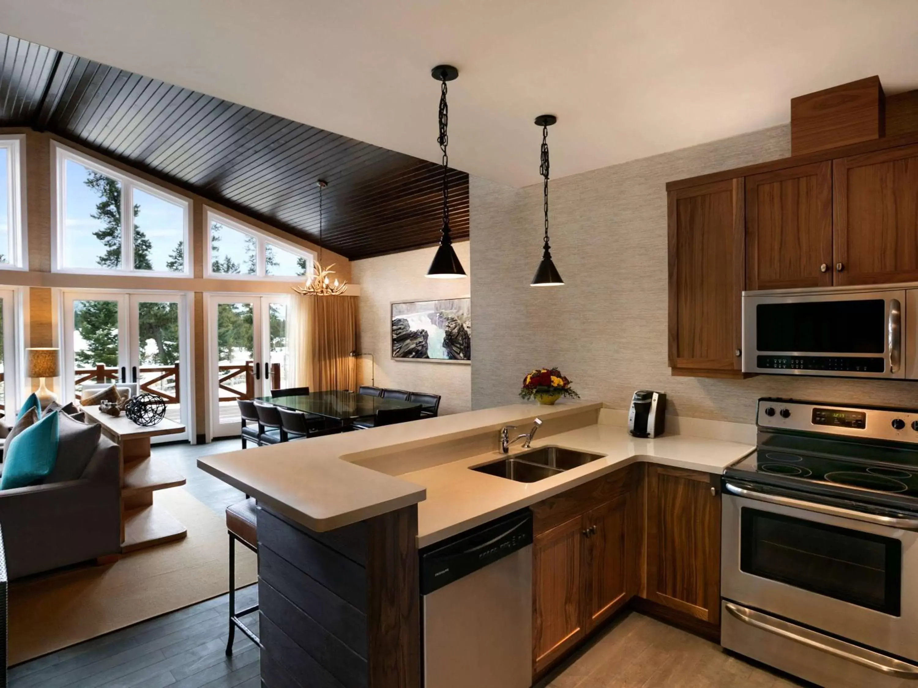 Kitchen or kitchenette, Kitchen/Kitchenette in Fairmont Jasper Park Lodge