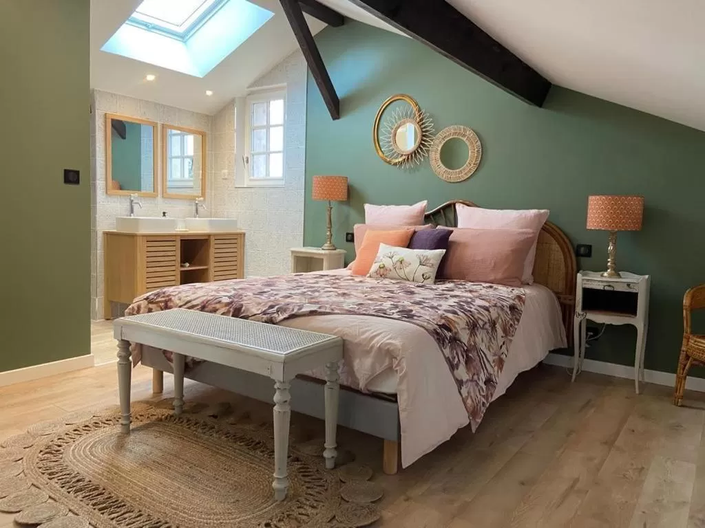 Bed in La plaine de l'Angelus