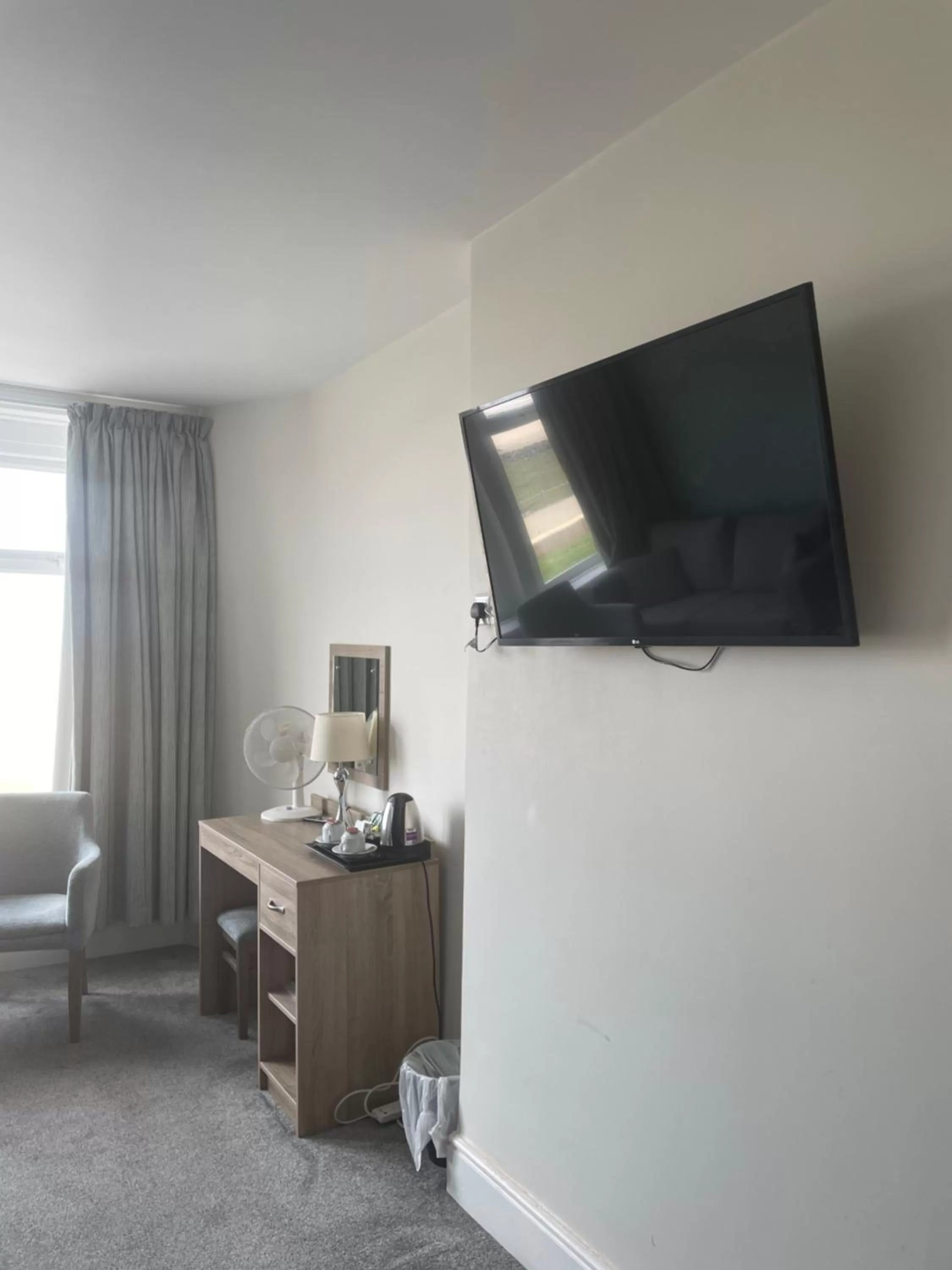 TV and multimedia in The Clarendon Hotel