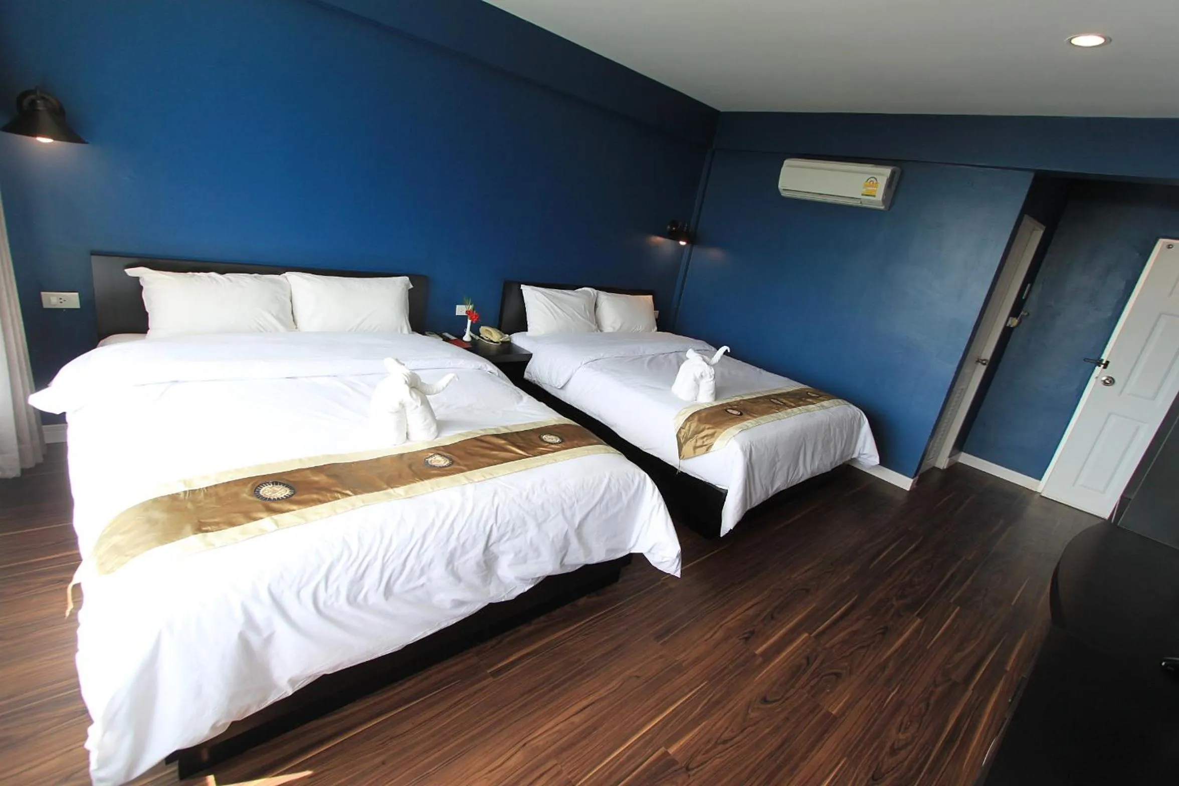 Deluxe Twin Room in Chaolao Tosang Beach Hotel
