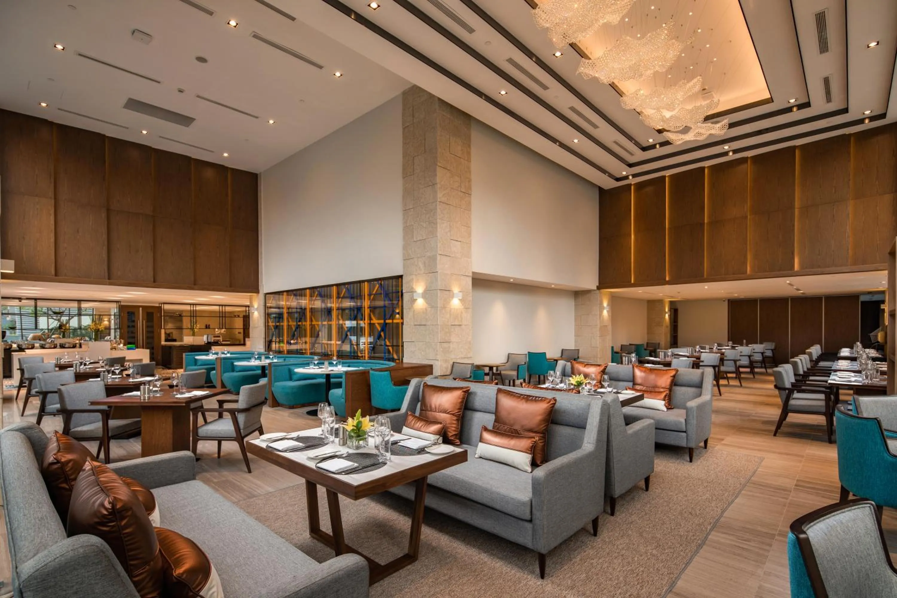 Restaurant/places to eat in Oakwood Residence Hanoi