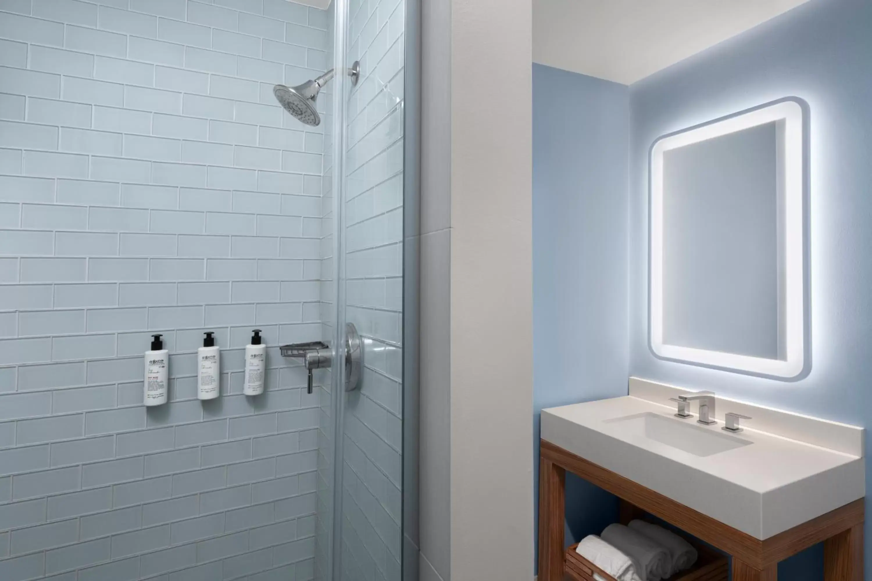 Bathroom in Catalina Canyon Inn