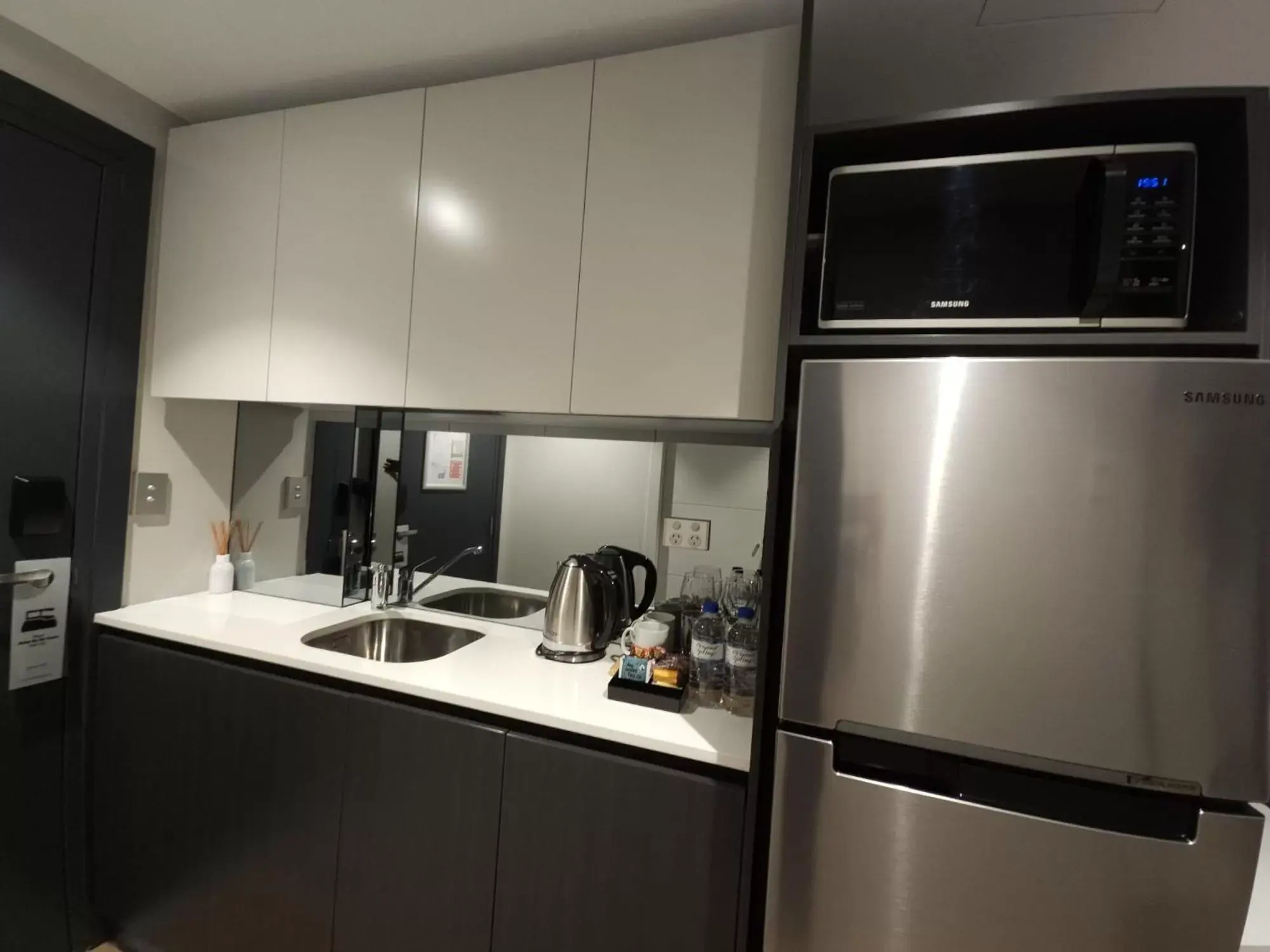 Kitchen or kitchenette, Kitchen/Kitchenette in Studio 8 Residences - Adults Only