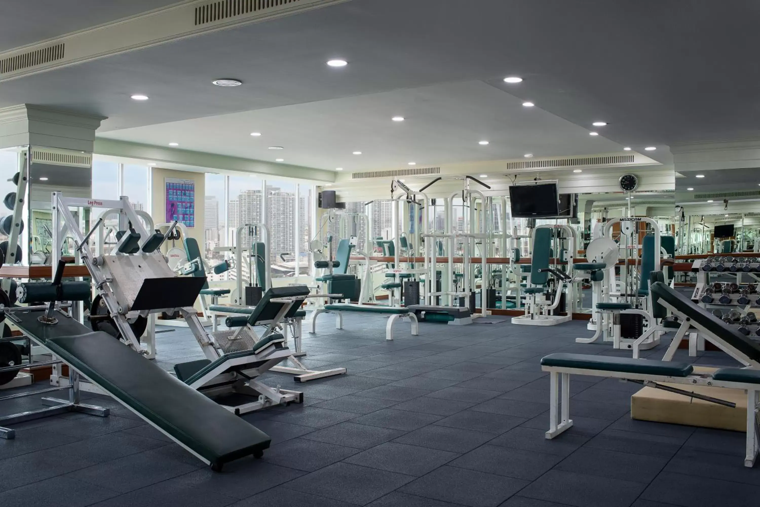 Fitness centre/facilities in The Emerald Hotel Fitness centre/facilities in The Emerald Hotel