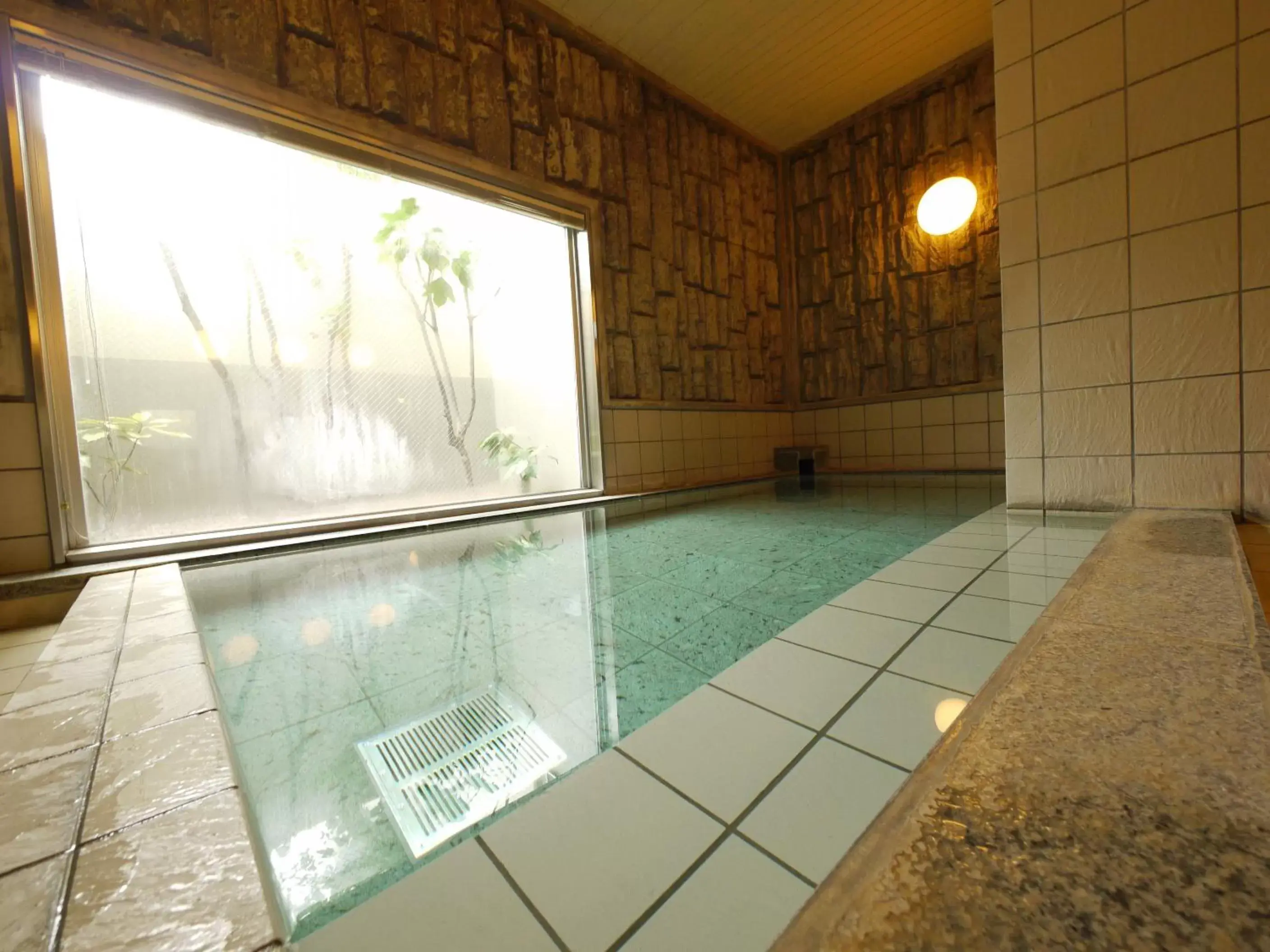 Bathroom, Swimming Pool in Hotel Route-Inn Honjo Ekiminami