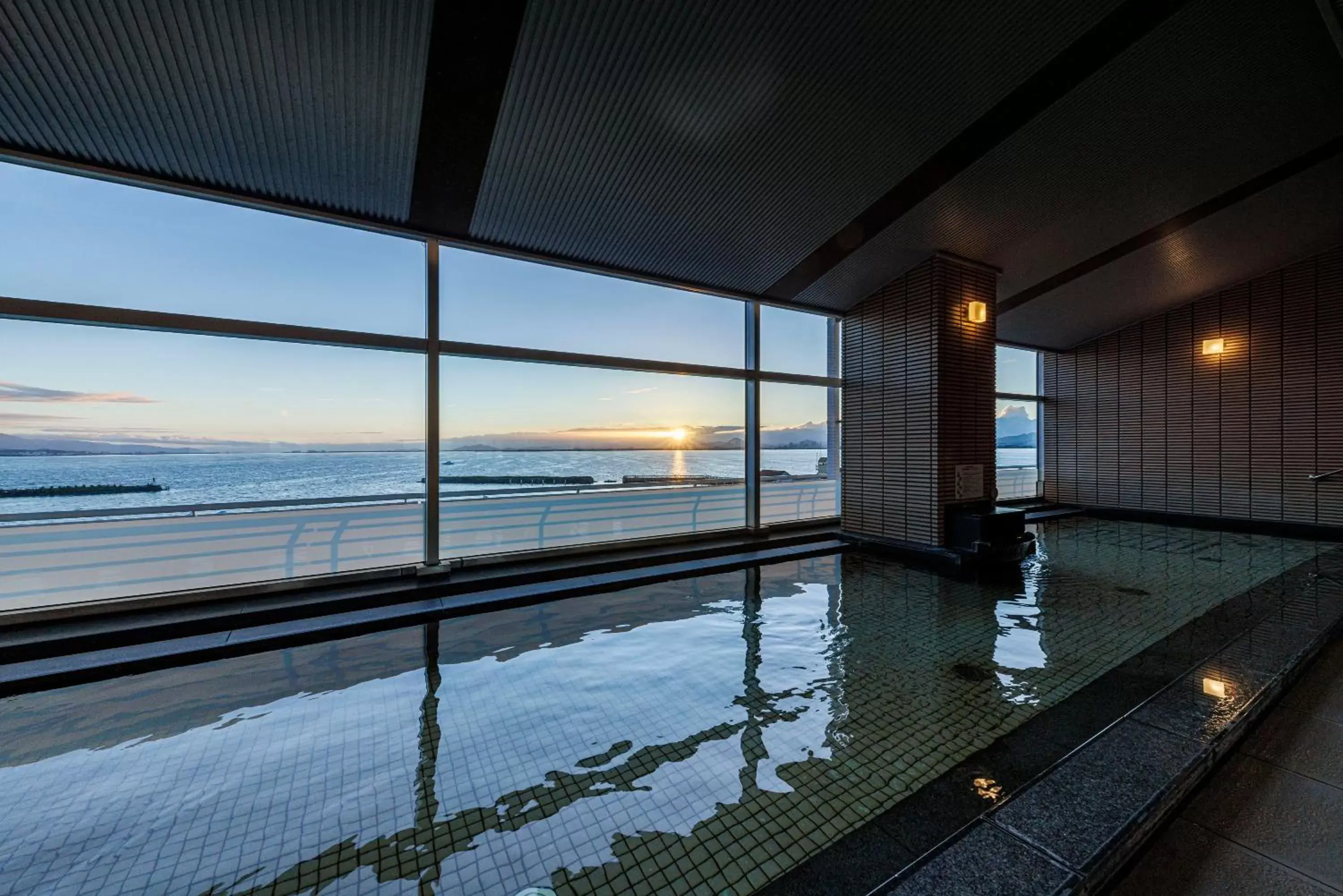 Lake view, Swimming Pool in Biwako Hotel